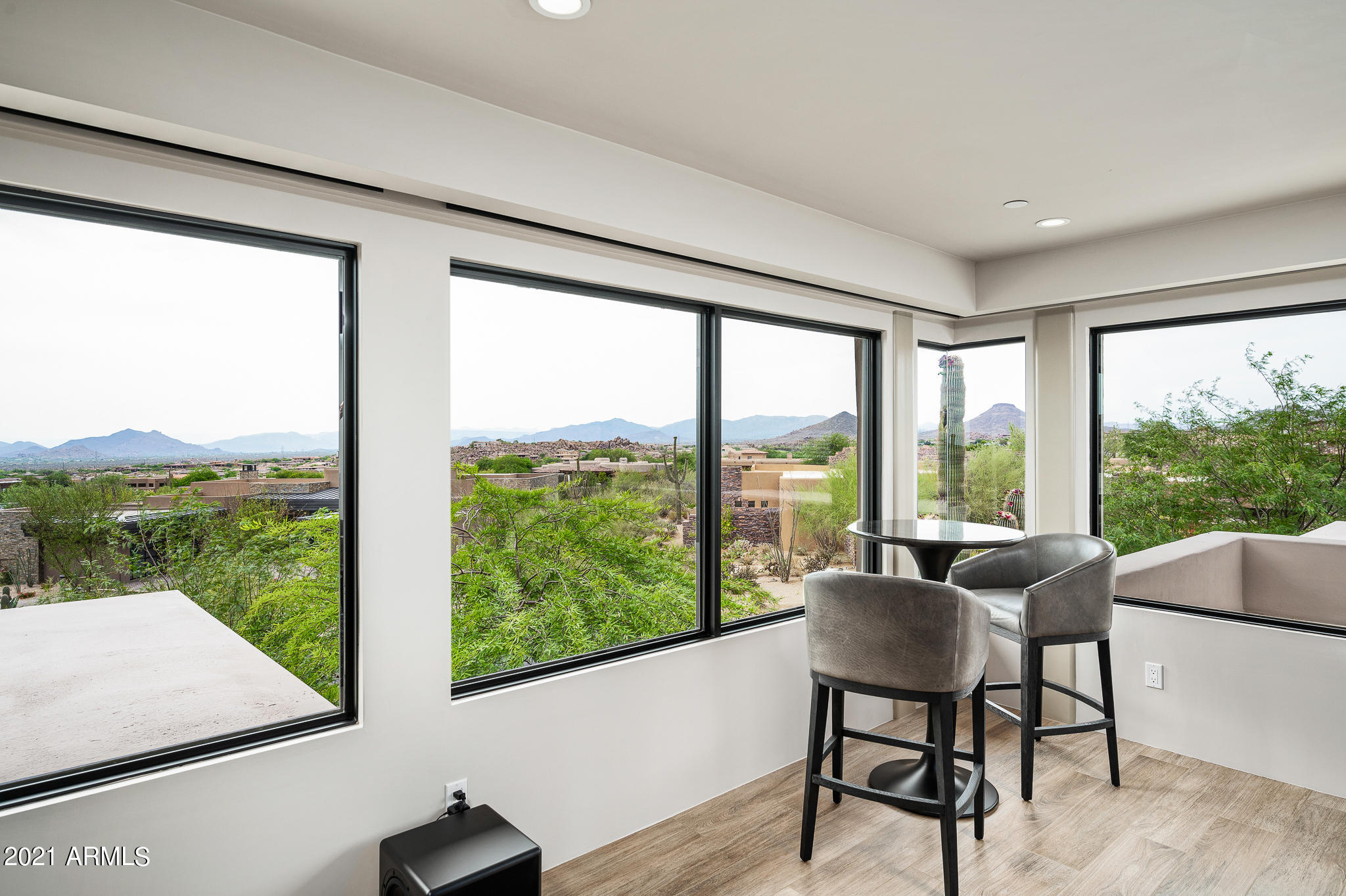ESTANCIA - Residential