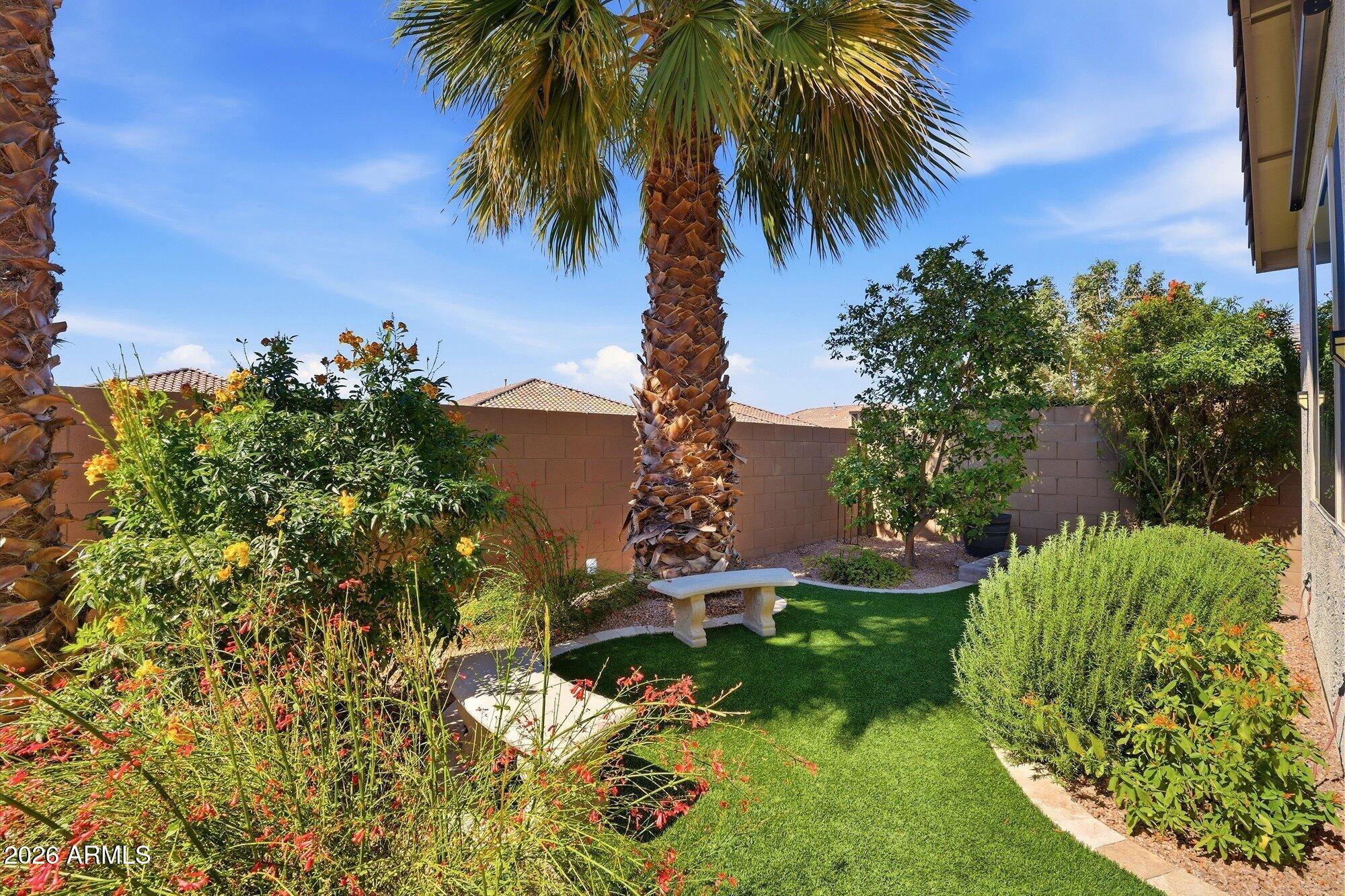SUN CITY MANOR - Residential