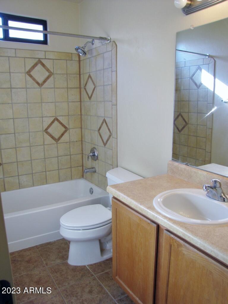 LEGENDS AT VALIENTE UNIT 2 - Residential