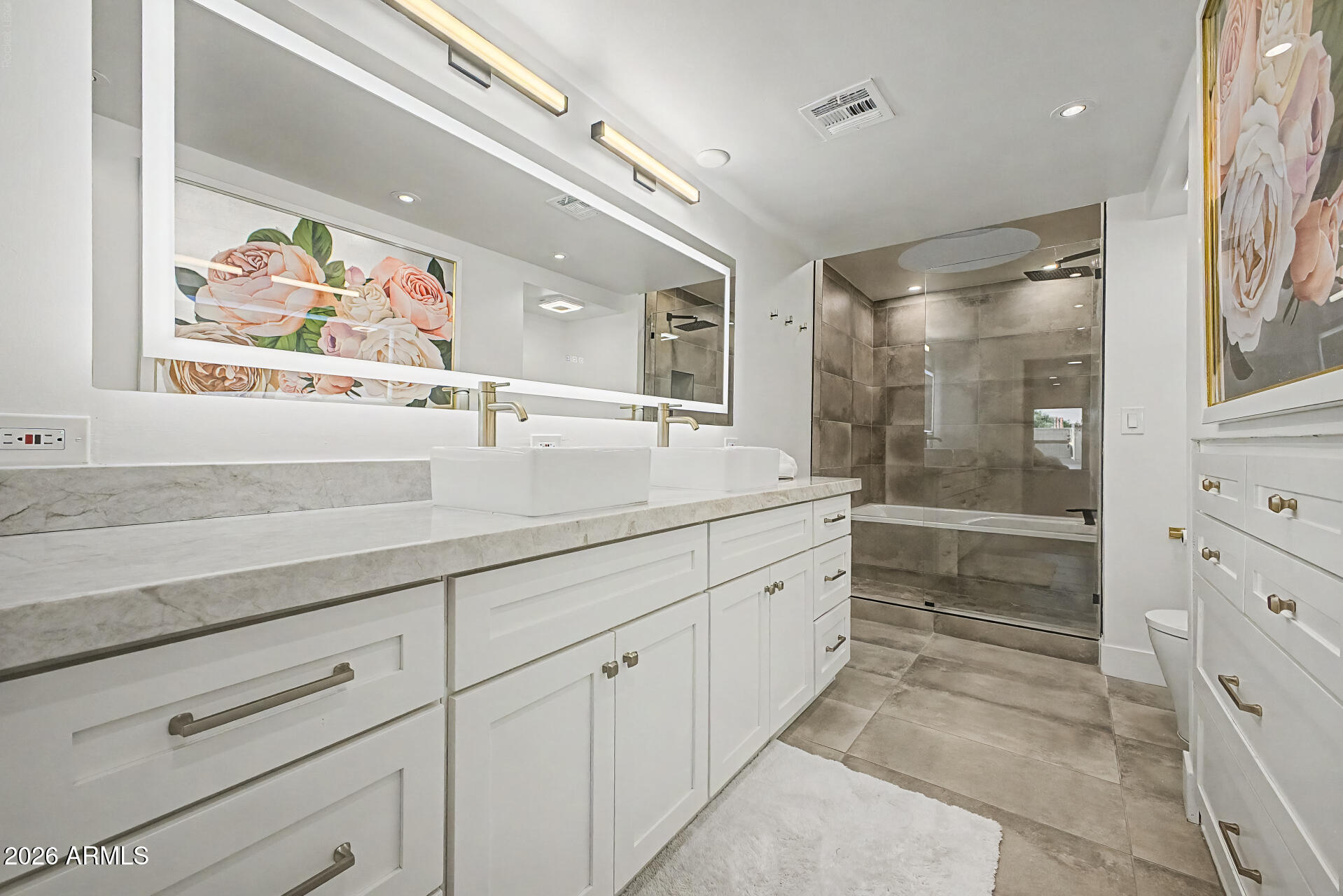 VILLA DEL ORO UNIT 2 - Residential
