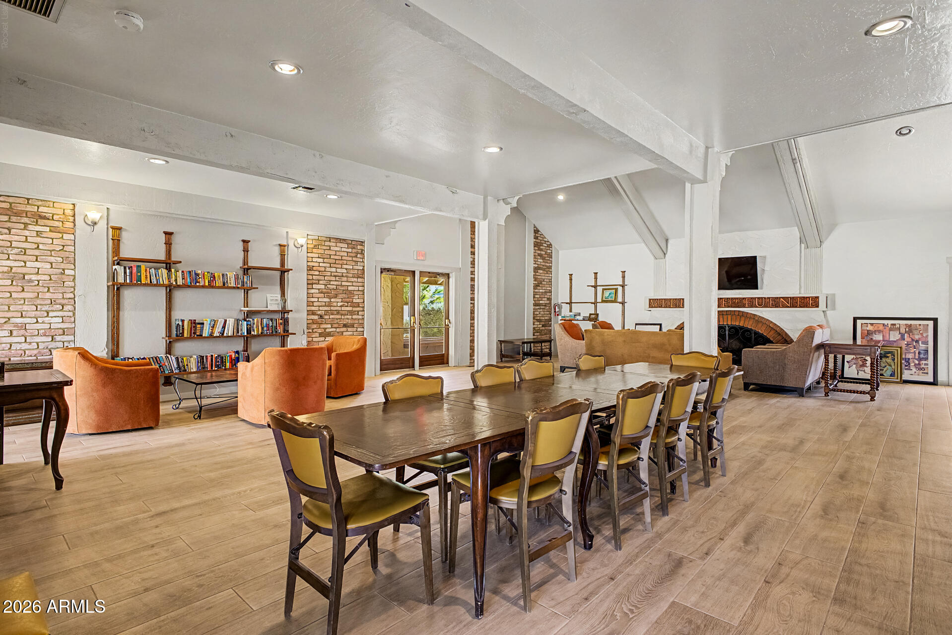VILLA DEL ORO UNIT 2 - Residential