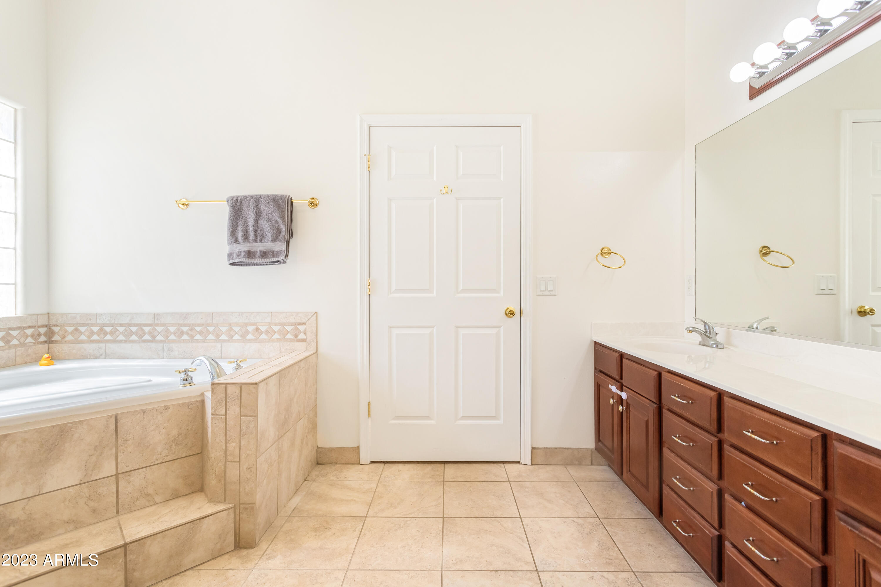 MOUNTAIN SHADOWS PHASE D - Residential
