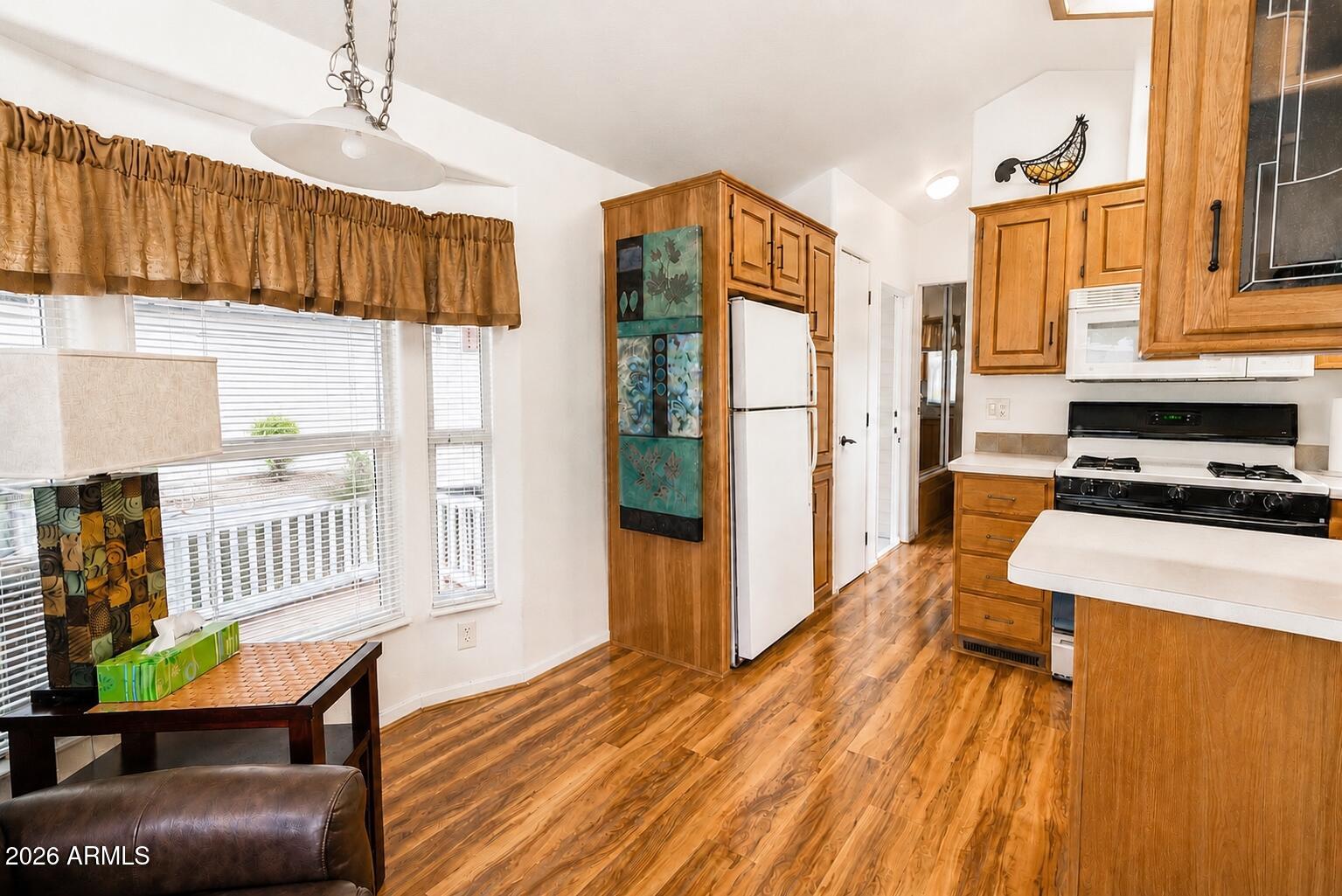 PINECREST LAKE - Residential