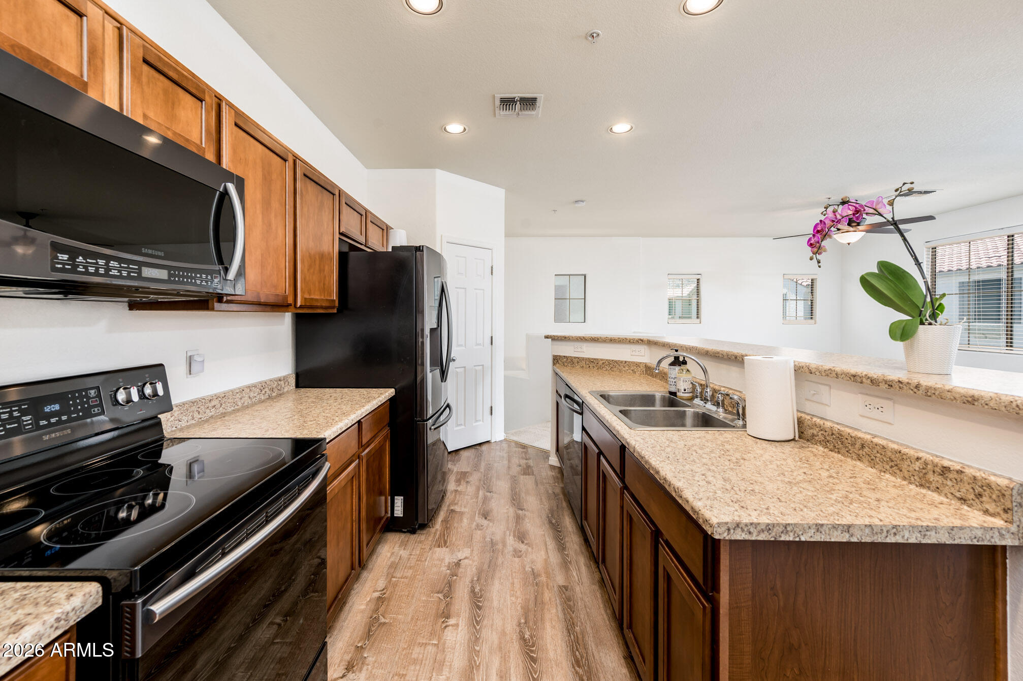 HUNTER RIDGE PHASE 2 CONDOMINIUM - Residential