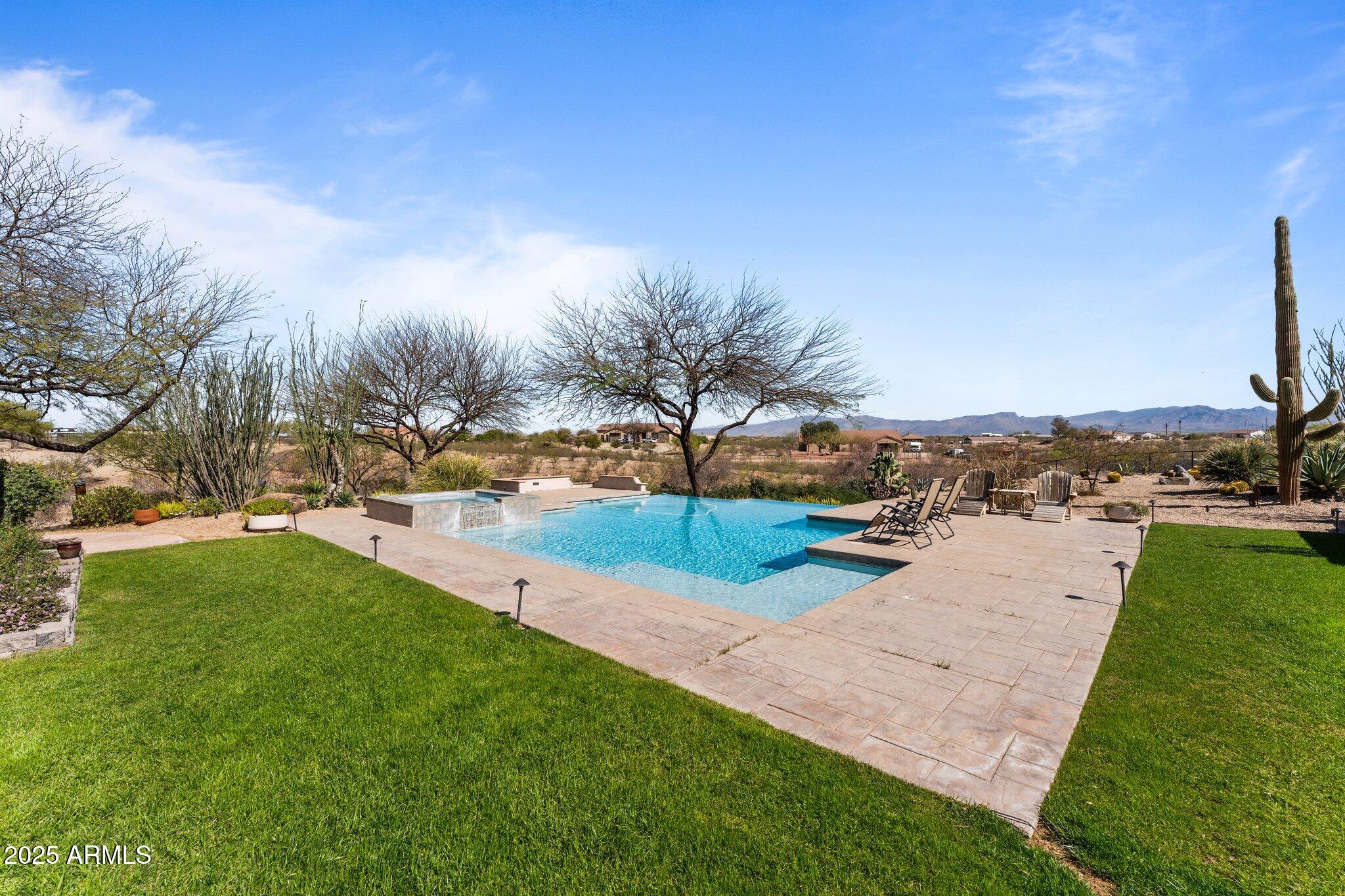 NINE IRON RANCH - Residential