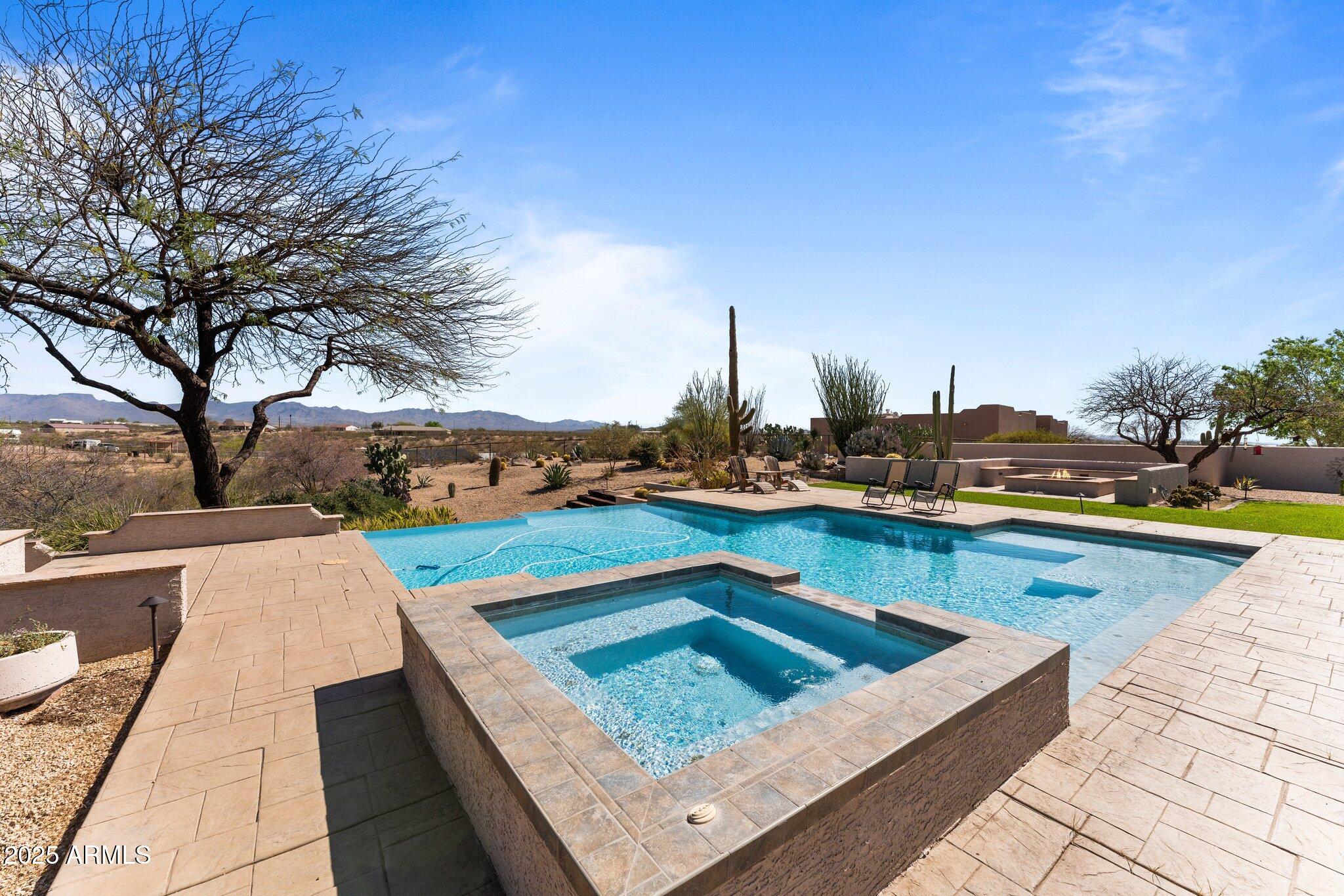 NINE IRON RANCH - Residential