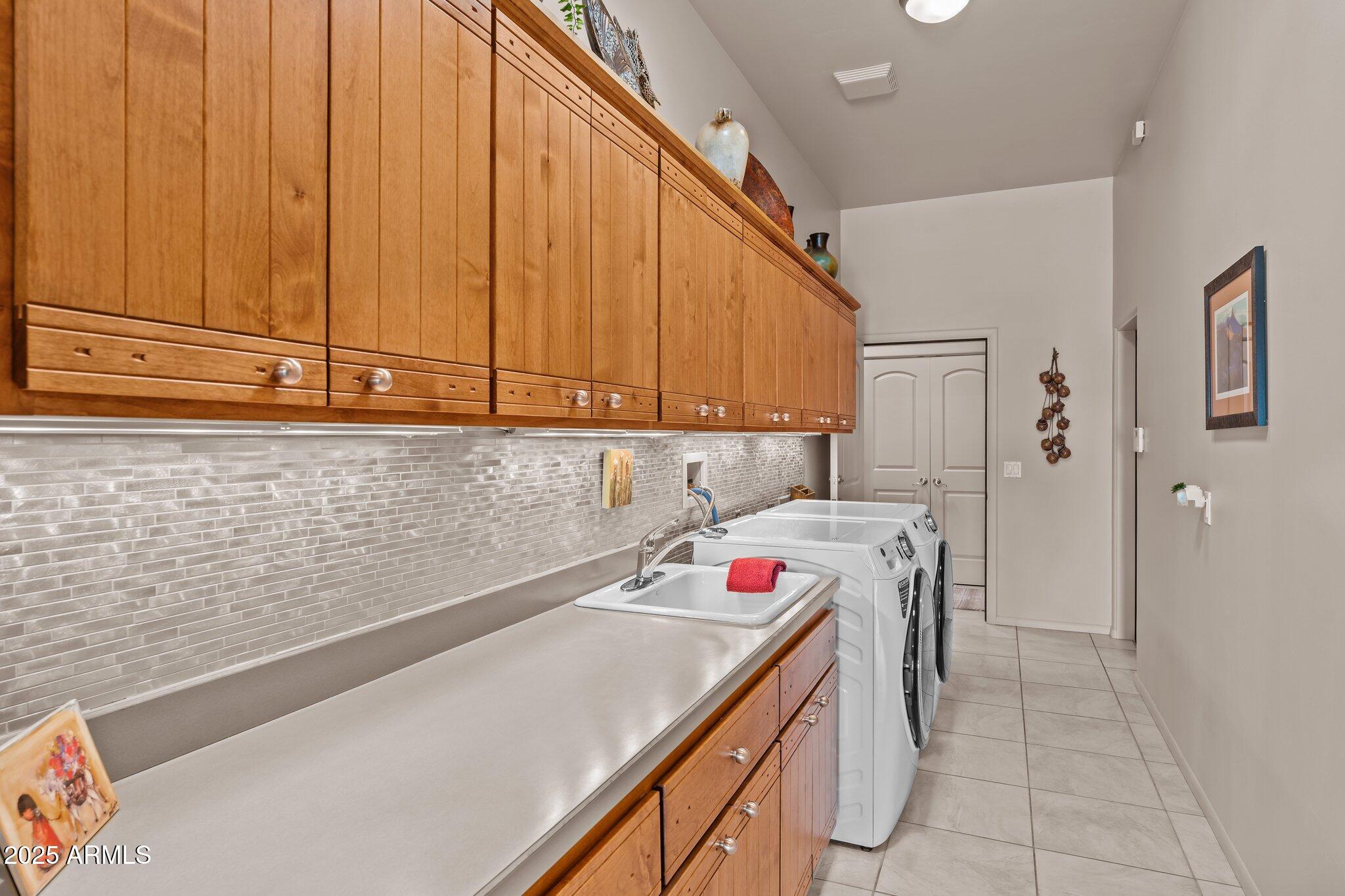 NINE IRON RANCH - Residential