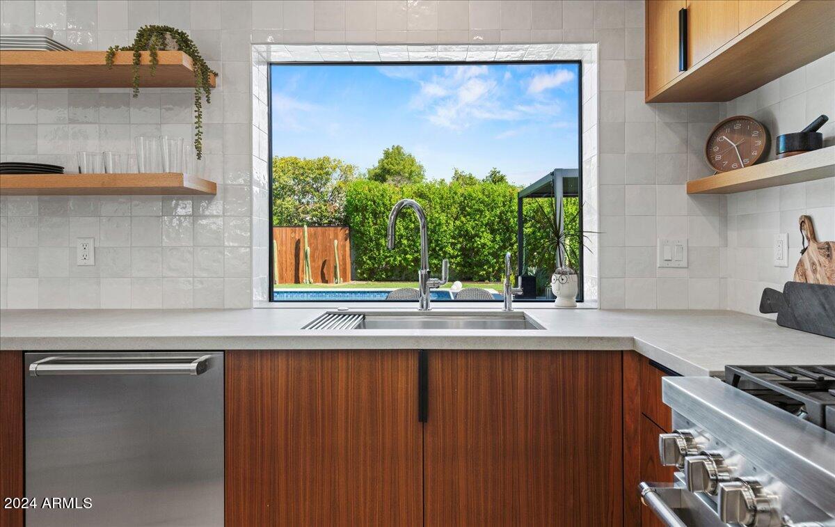 SAVOY ESTATES 2 - Residential