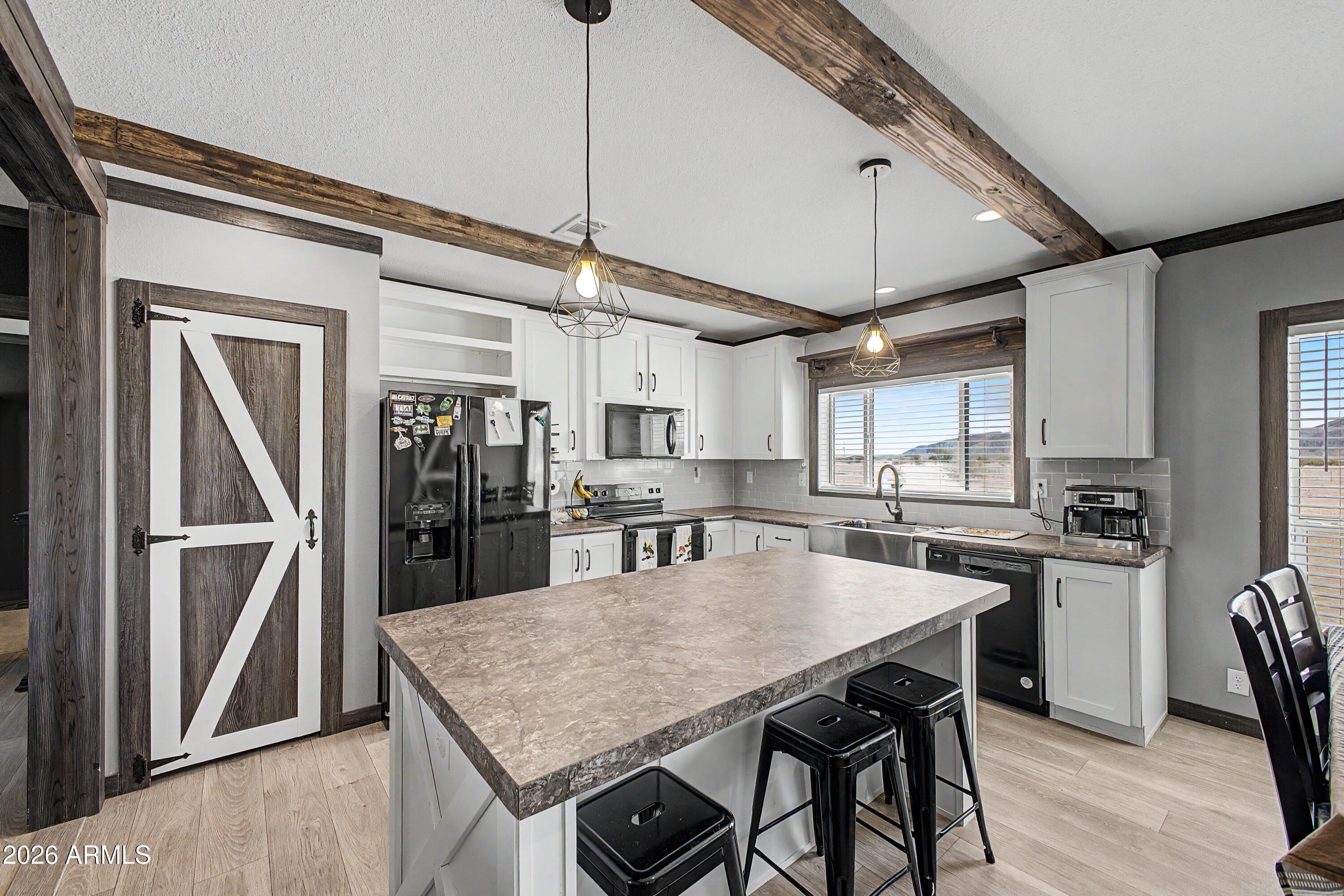 SADDLE VISTA - Residential