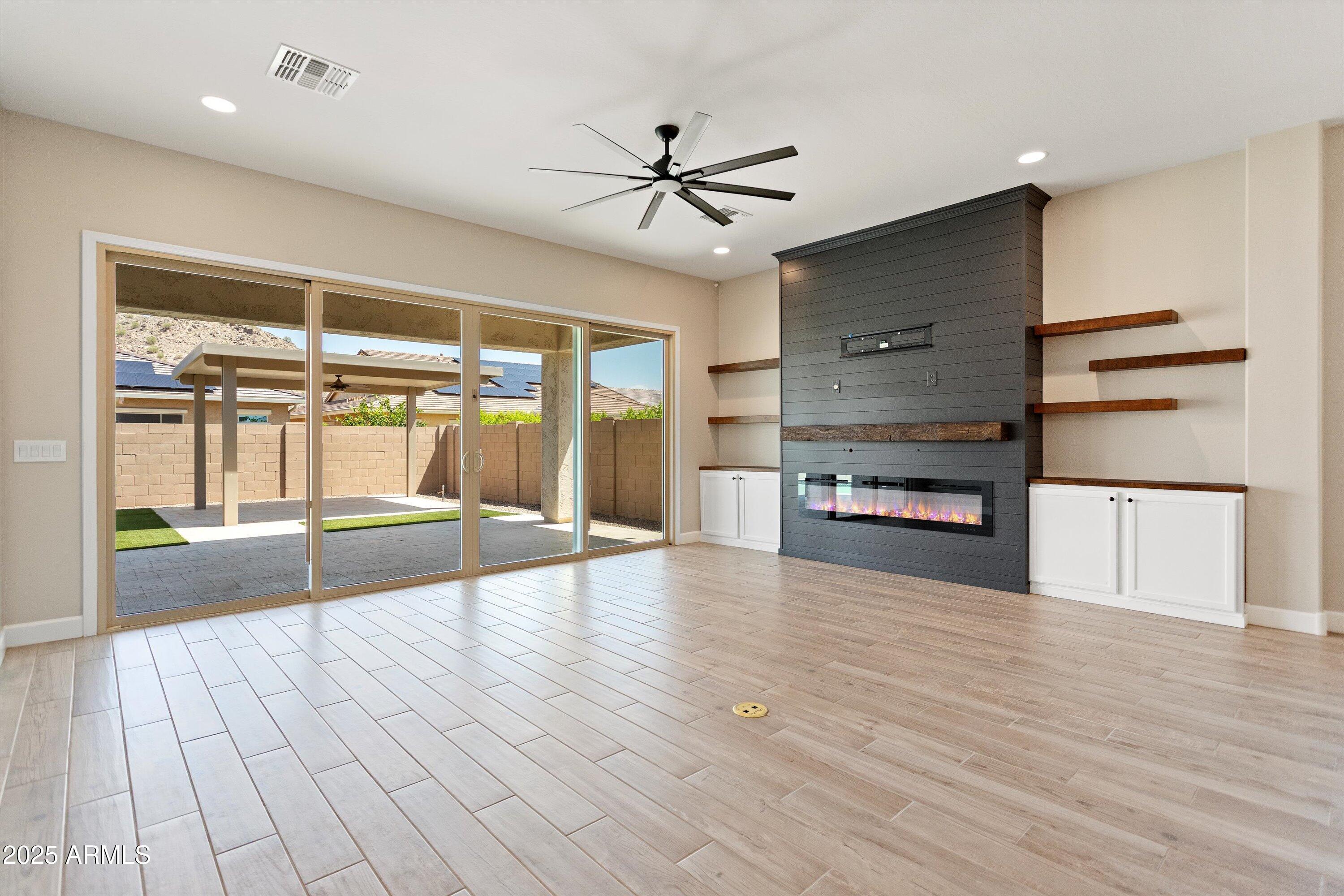 VERRADO HIGHLANDS DISTRICT PHASE 1 - Residential