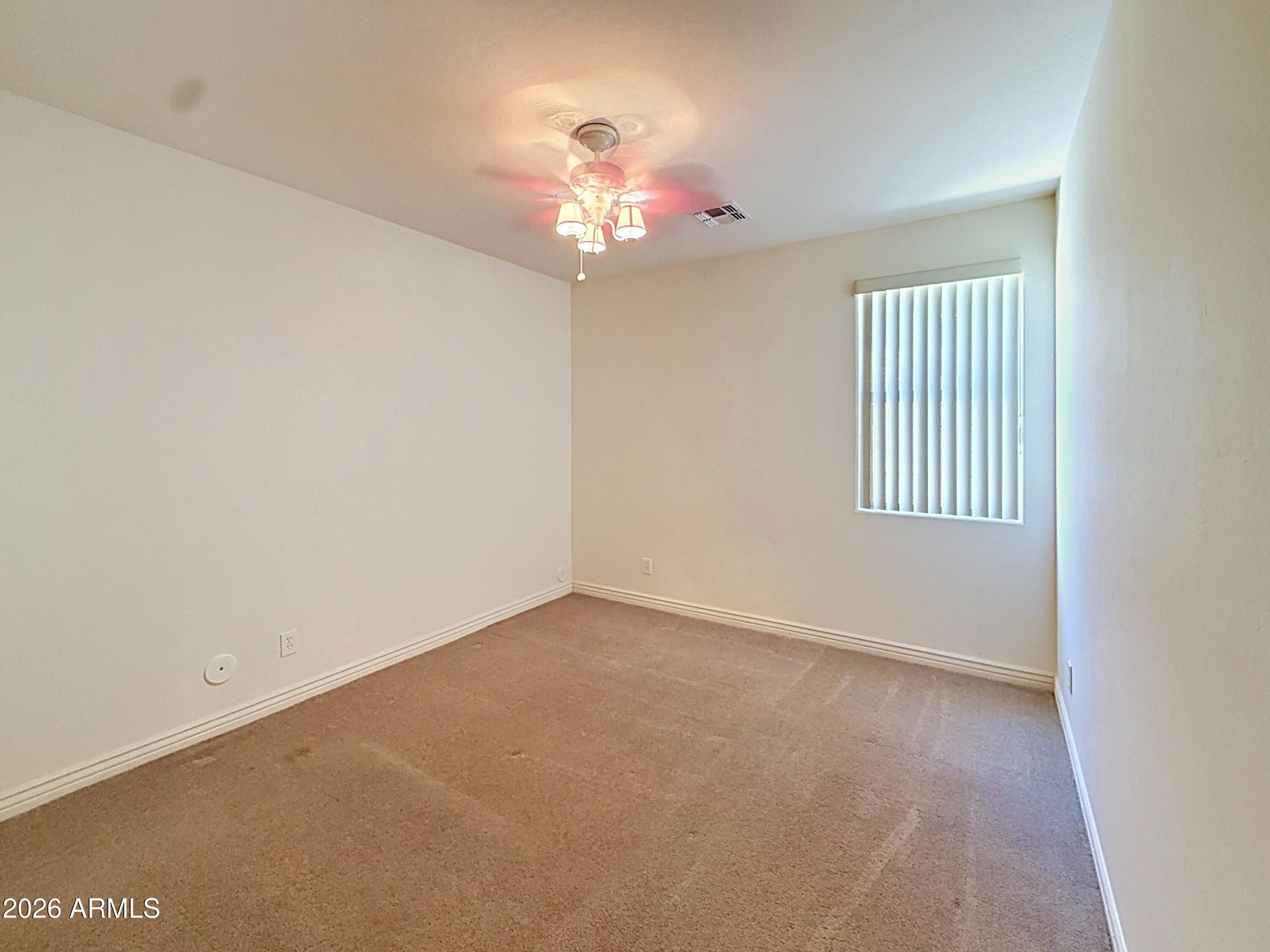 DYNAMITE ESTATES - Residential Lease