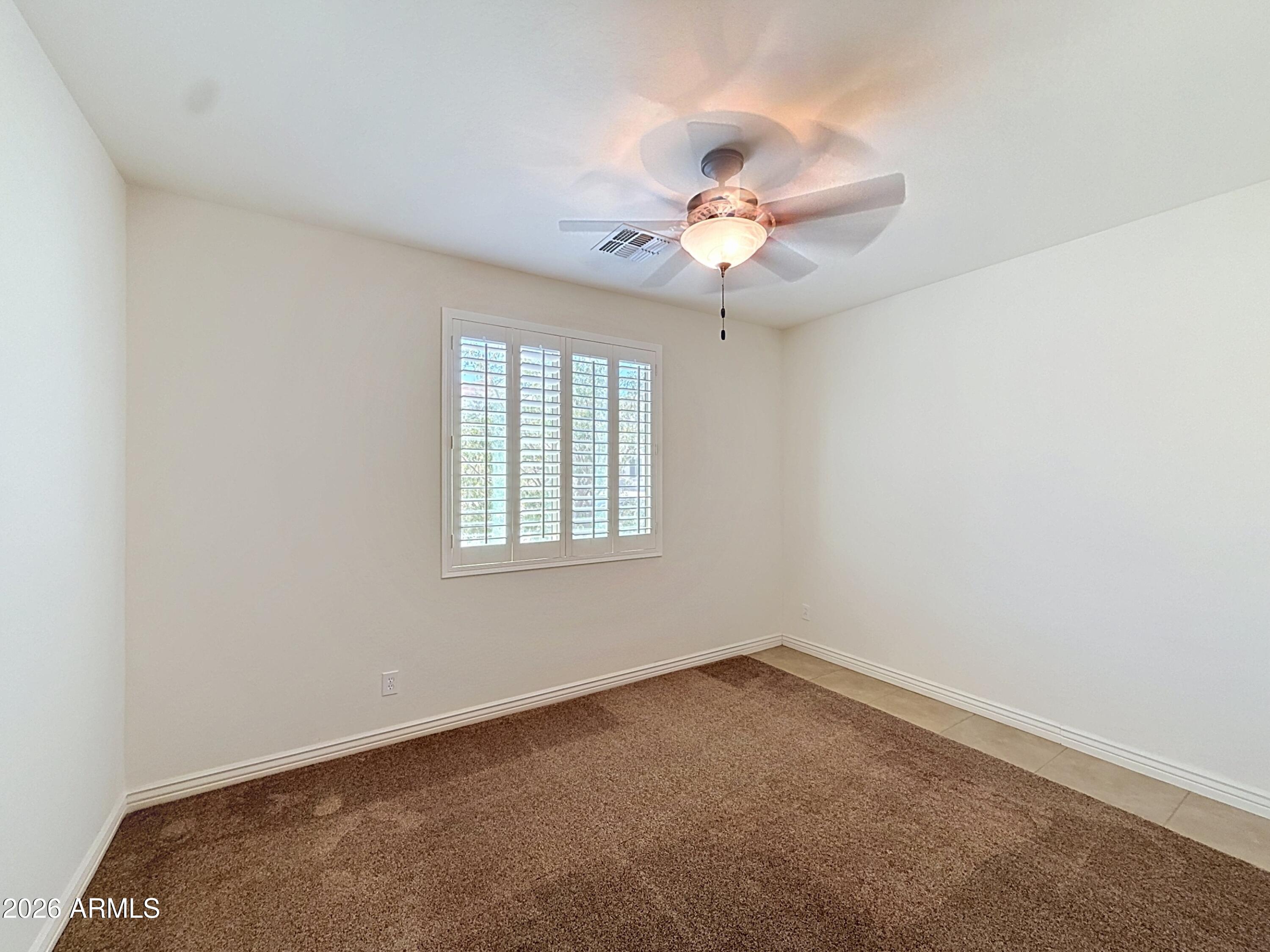 DYNAMITE ESTATES - Residential Lease