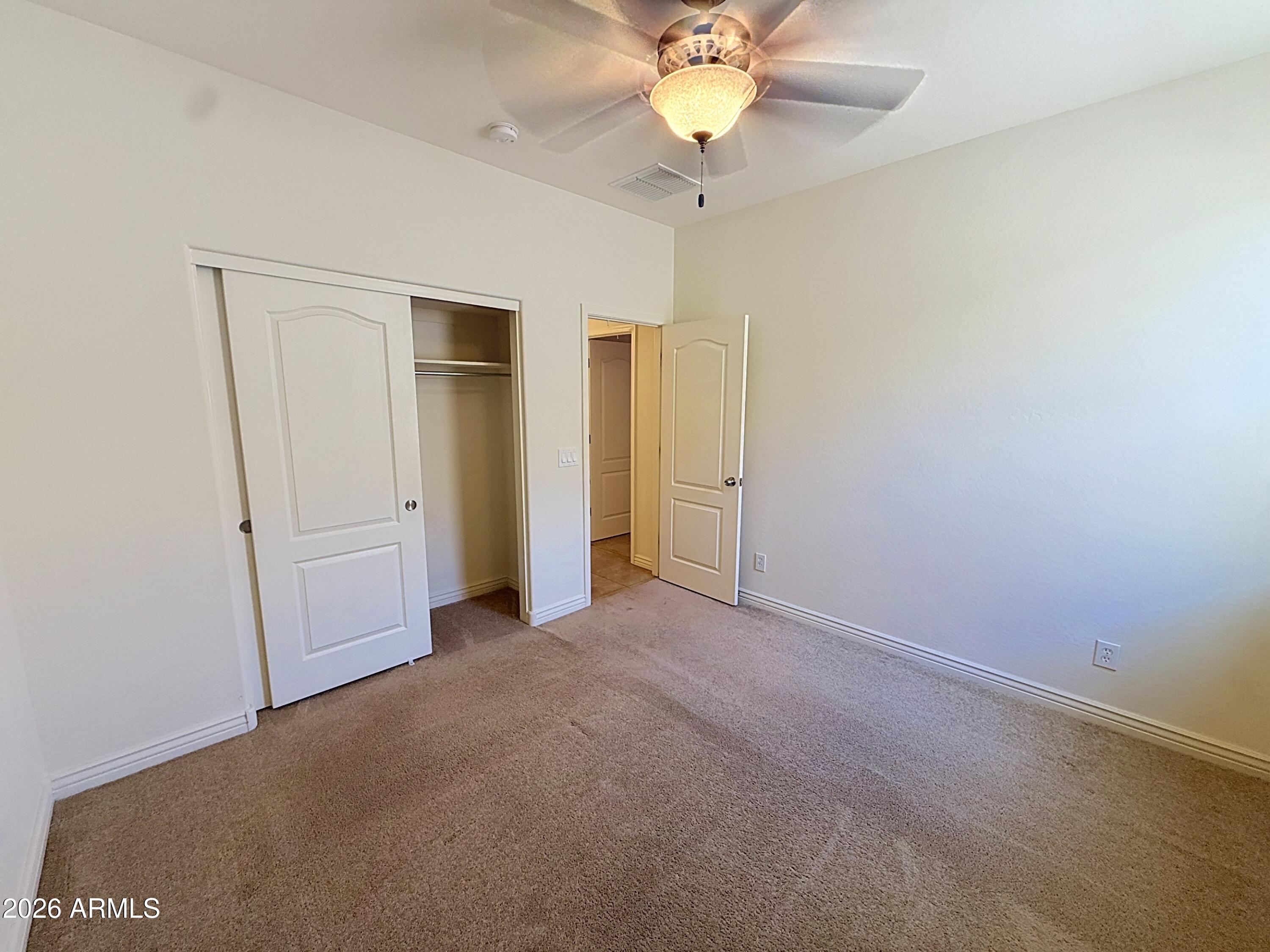 DYNAMITE ESTATES - Residential Lease
