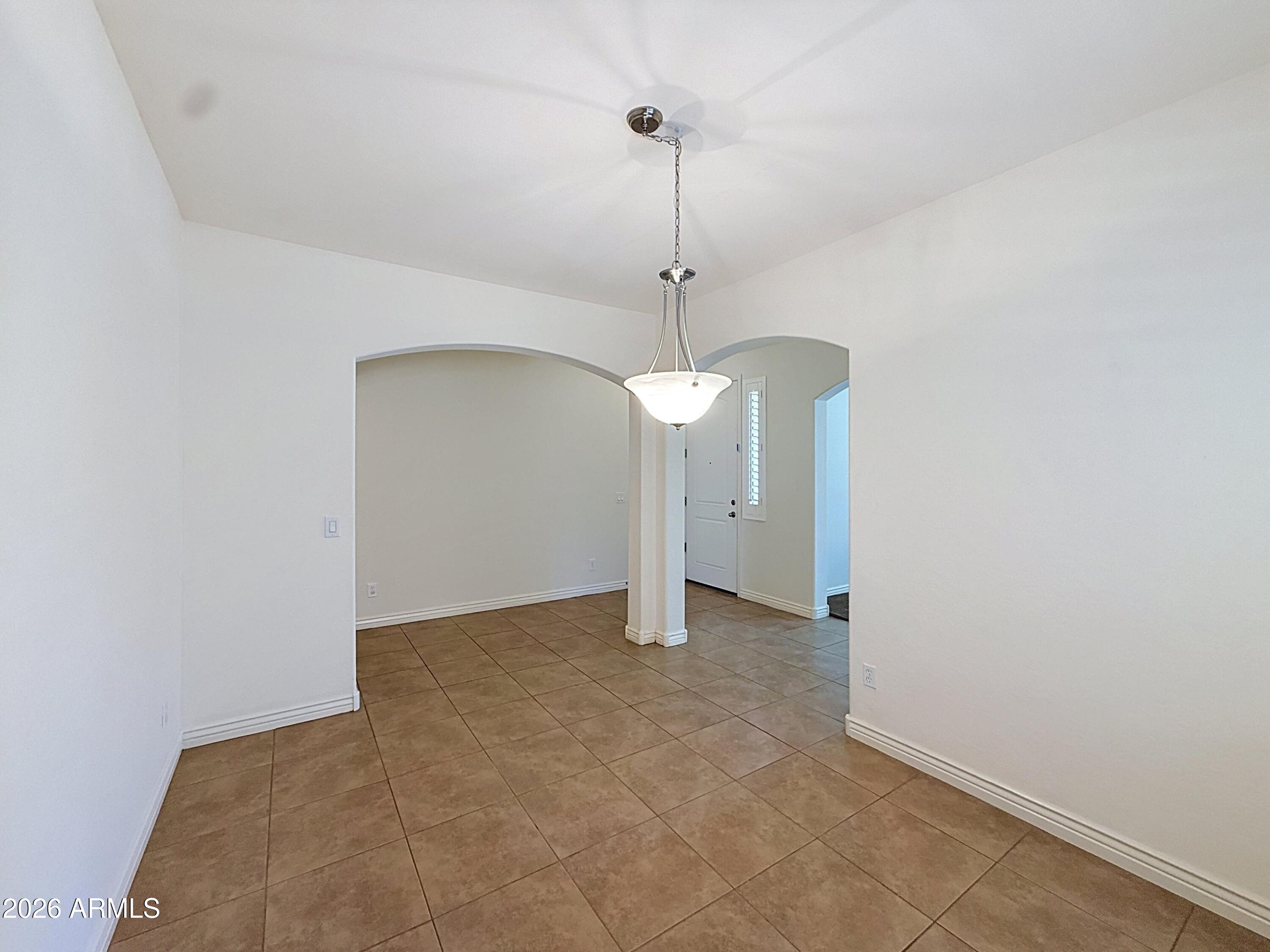 DYNAMITE ESTATES - Residential Lease