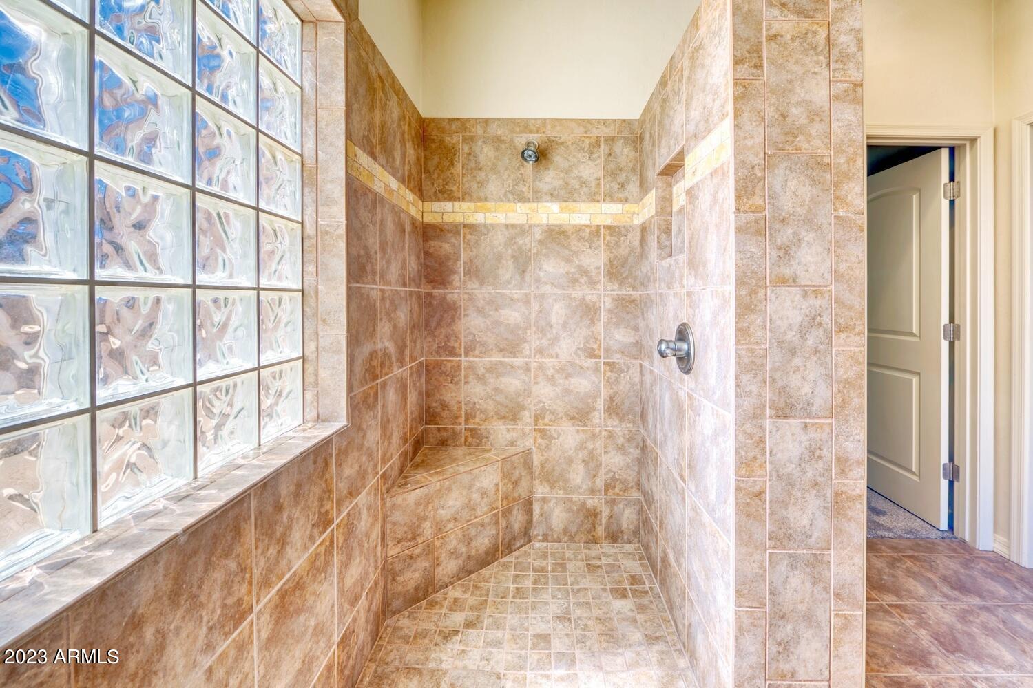 CASAS ADOBE - Residential