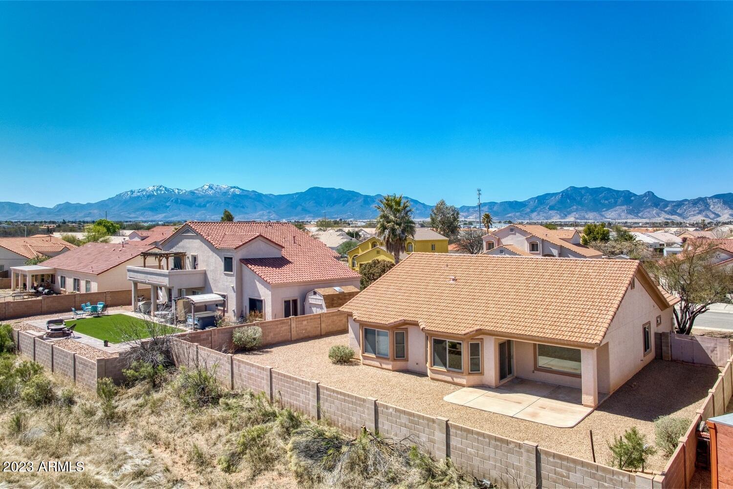 CASAS ADOBE - Residential