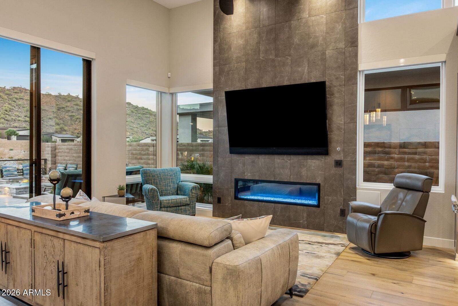 ADERO CANYON PARCEL 5 REPLAT - Residential