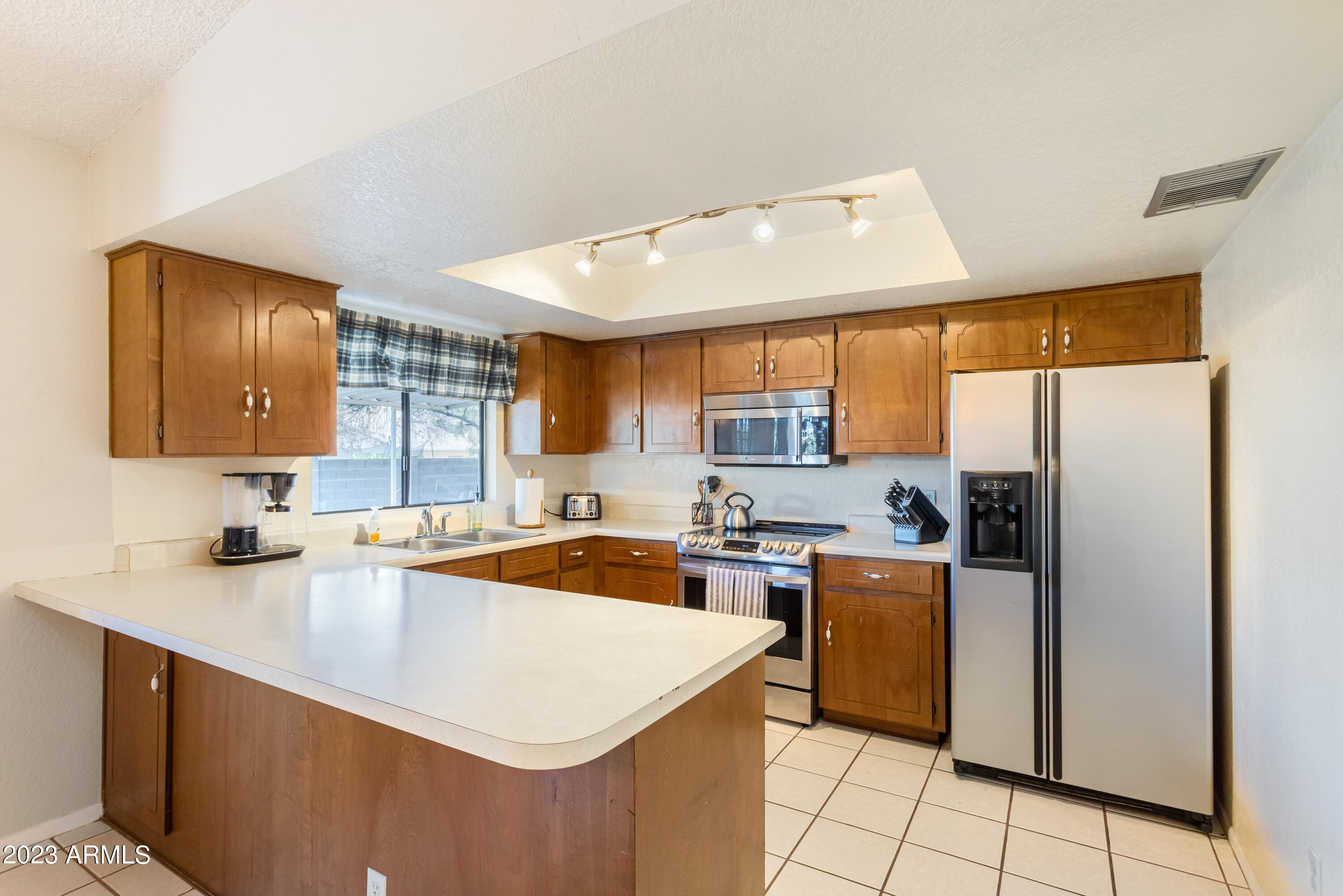 SUMMIT MEADOWS - Residential