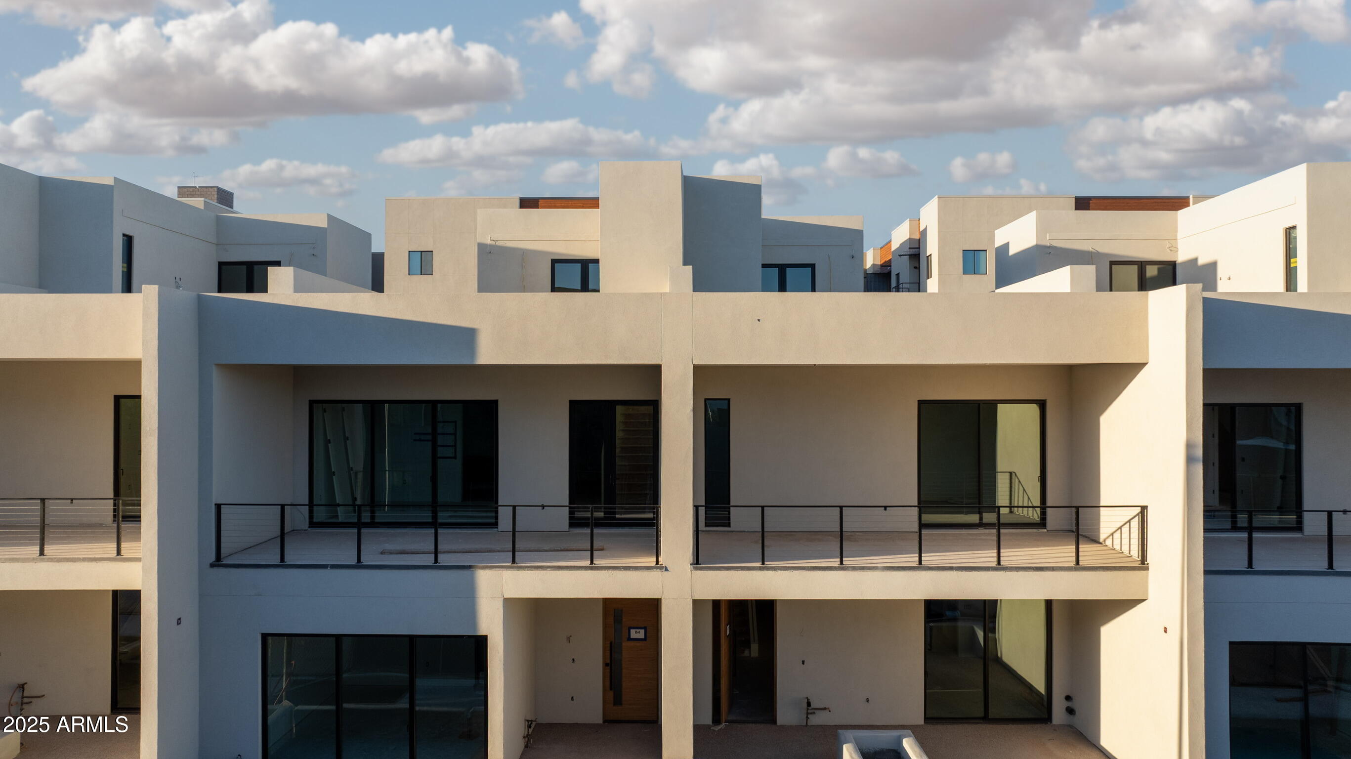 SCOTTSDALE RESIDENCE TOWNHOMES - Residential