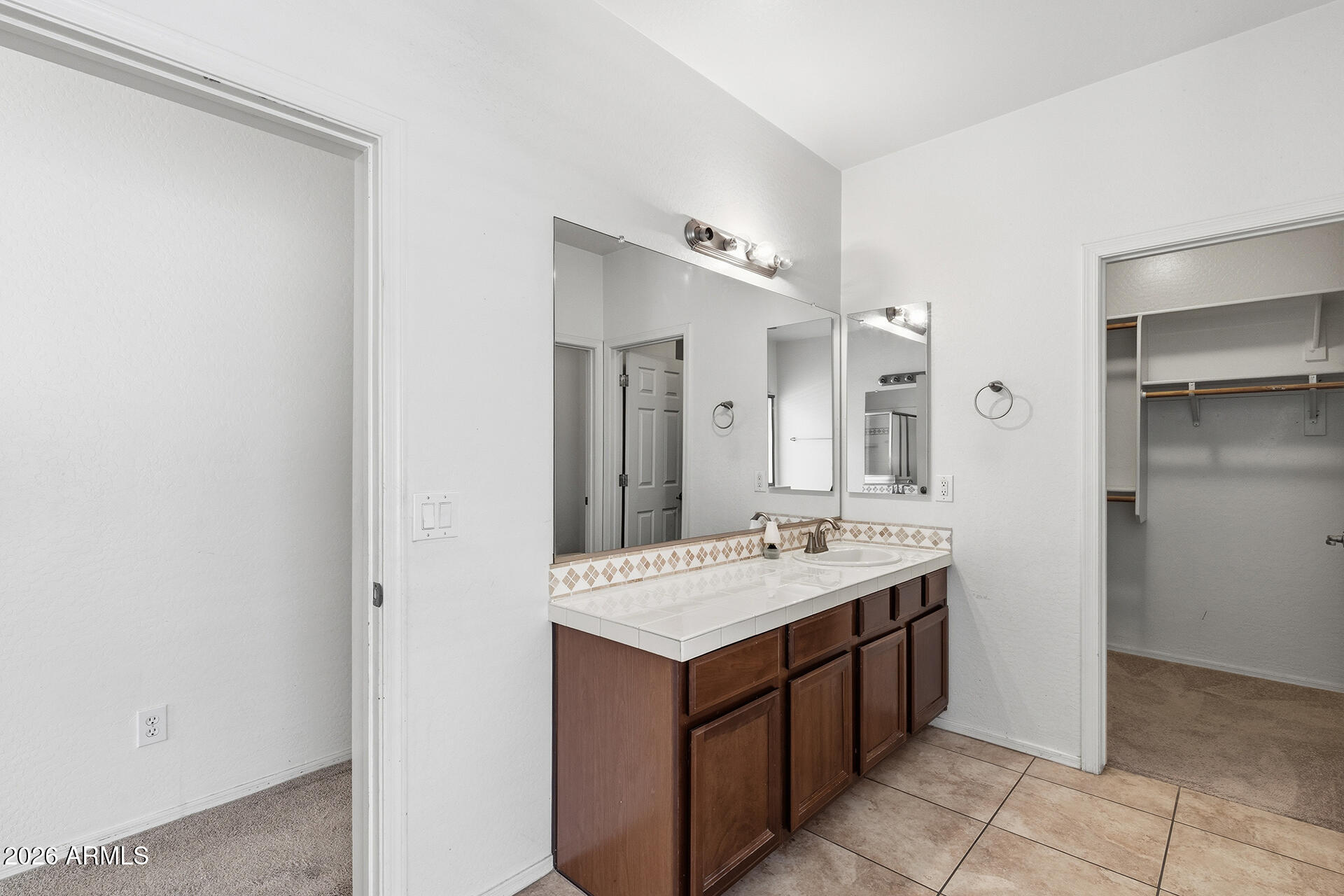 FARMINGTON GLEN - Residential