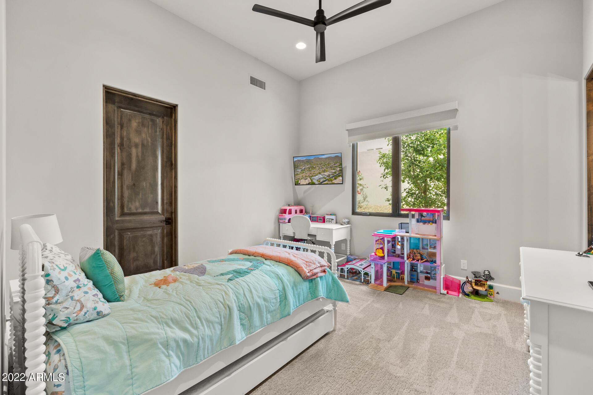 SIERRA HILLS - Residential
