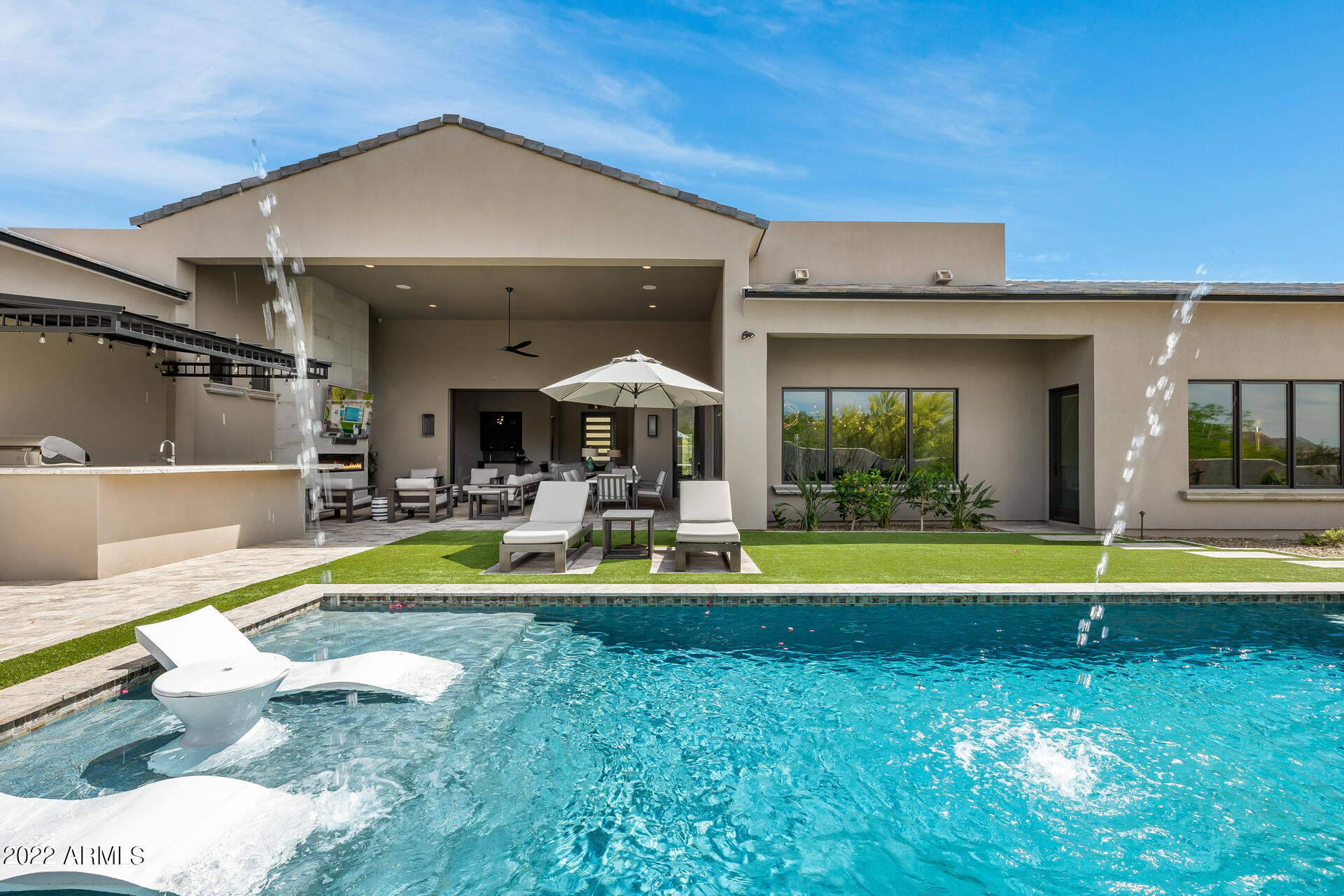 SIERRA HILLS - Residential