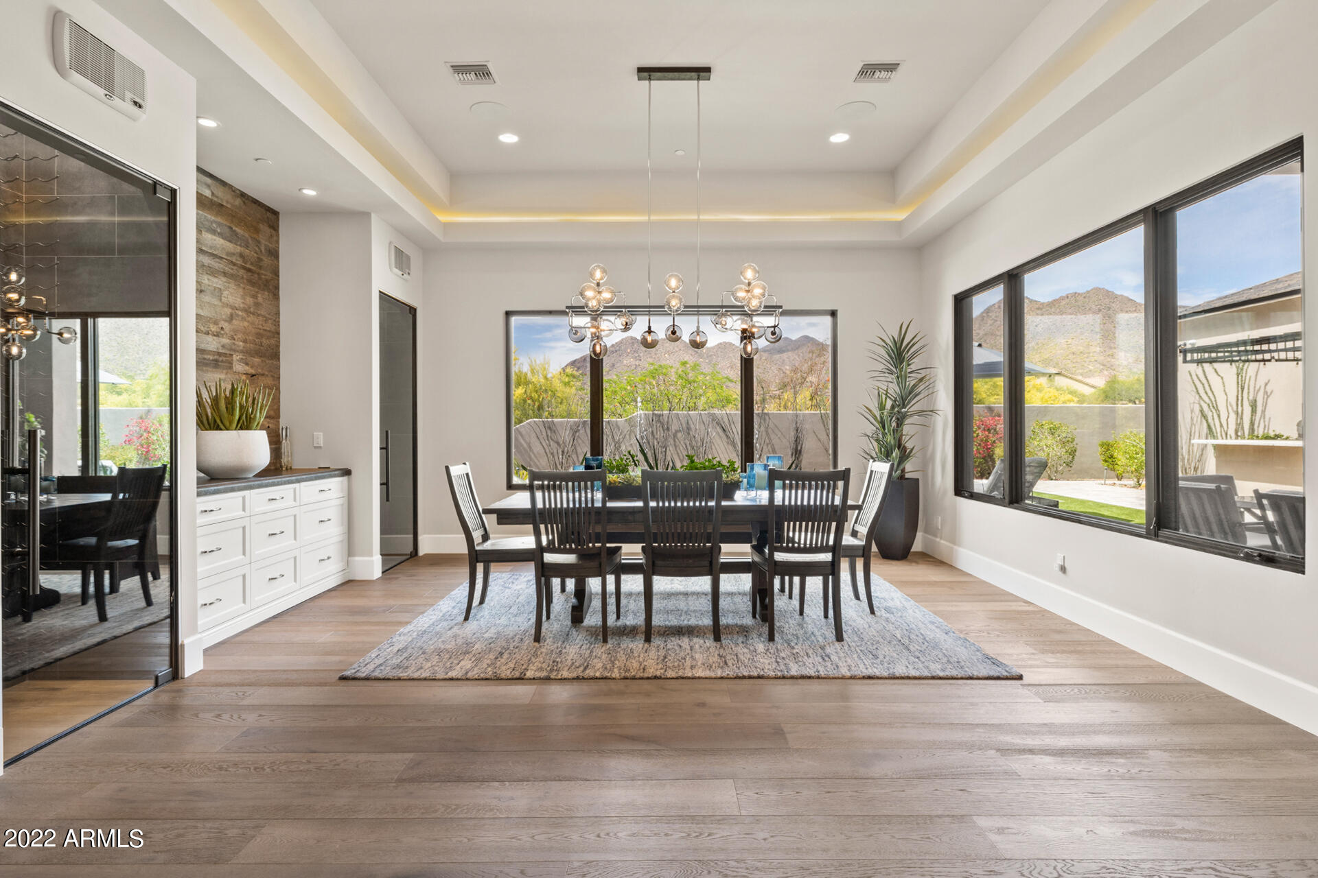SIERRA HILLS - Residential