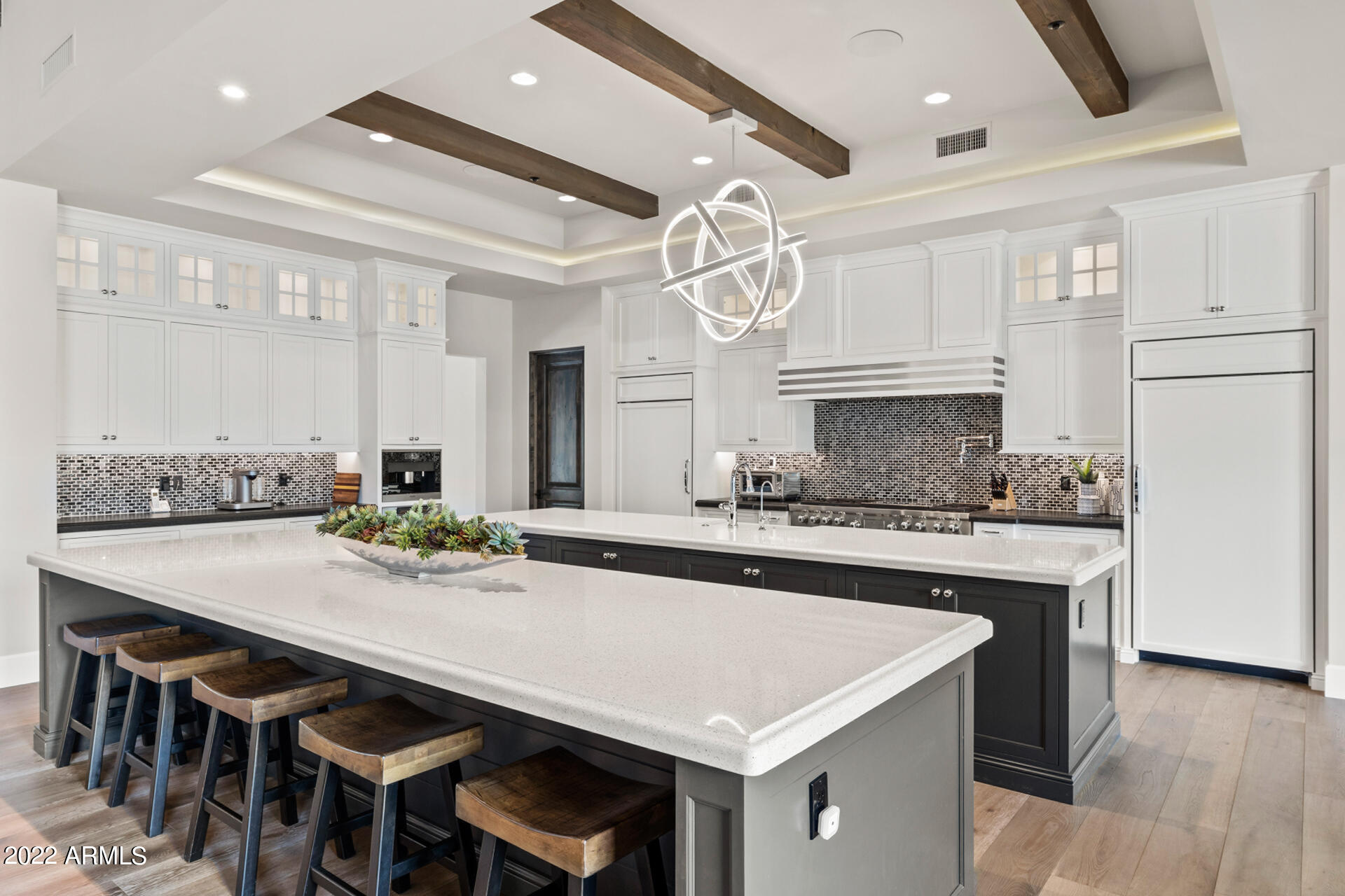 SIERRA HILLS - Residential