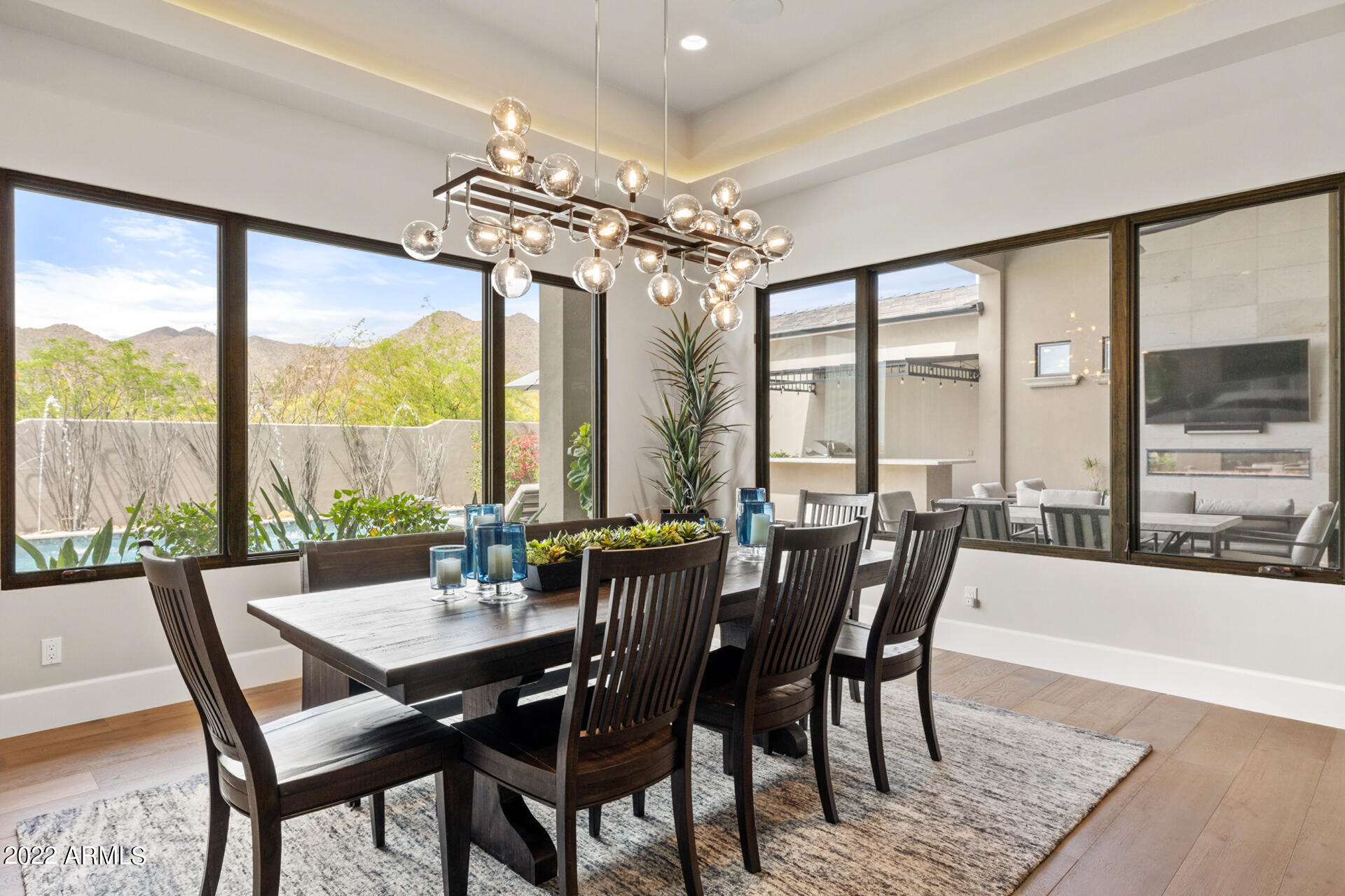 SIERRA HILLS - Residential