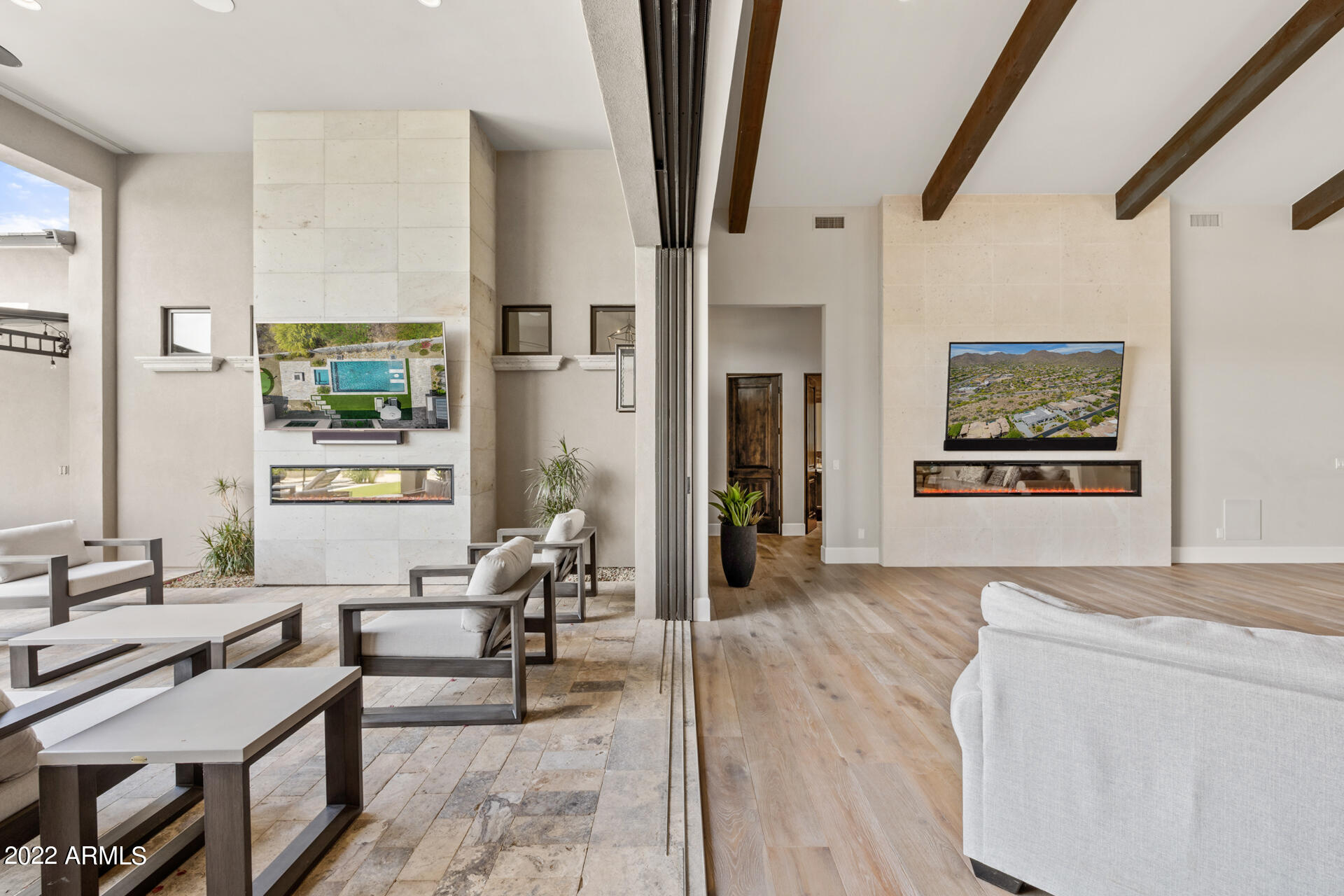SIERRA HILLS - Residential