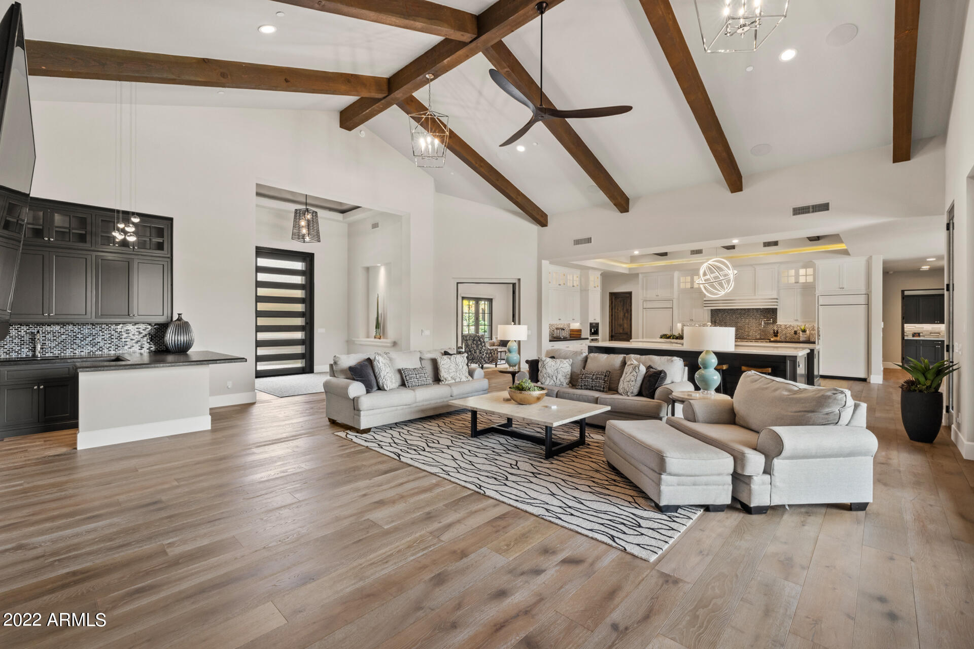 SIERRA HILLS - Residential