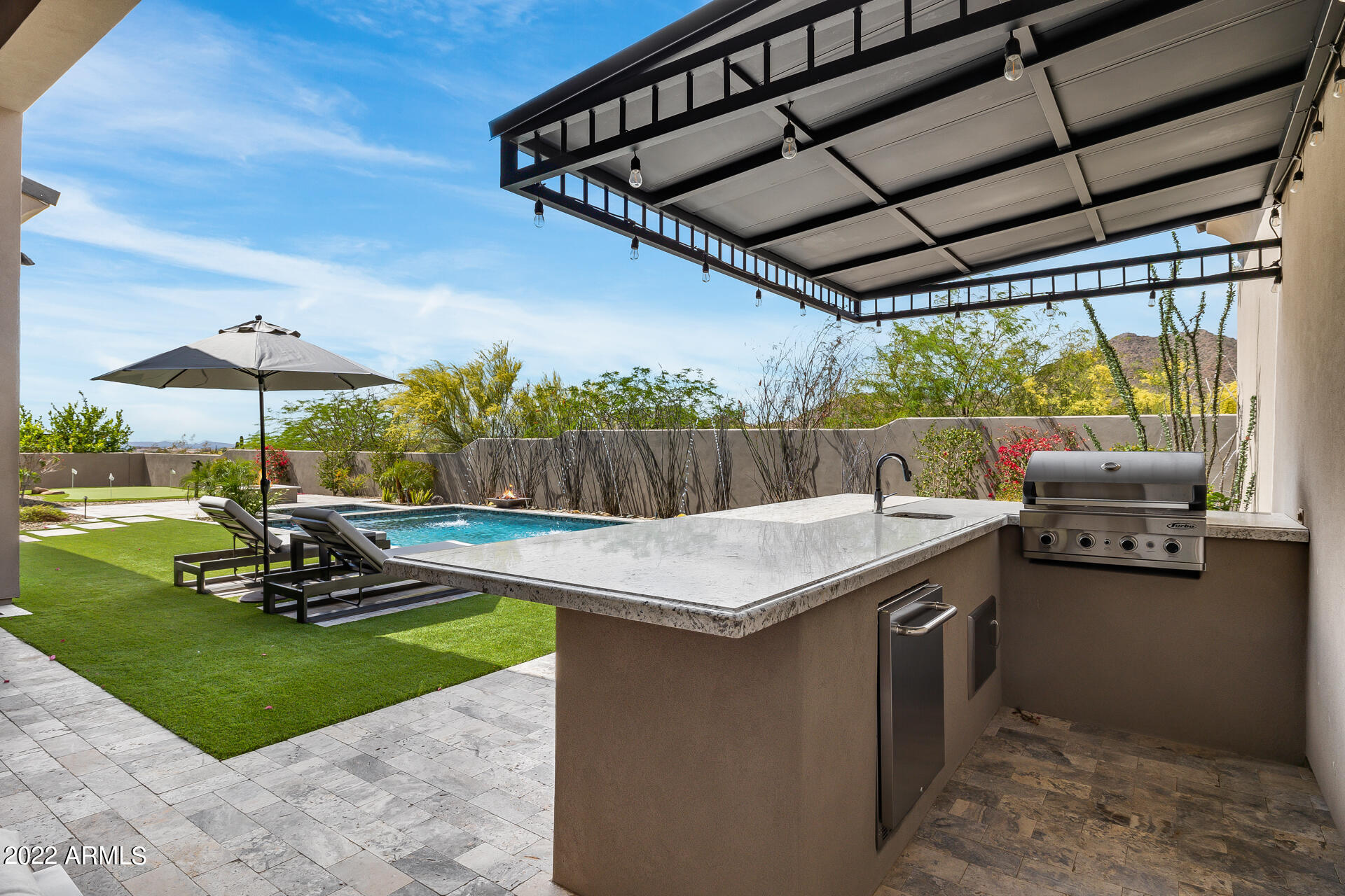 SIERRA HILLS - Residential