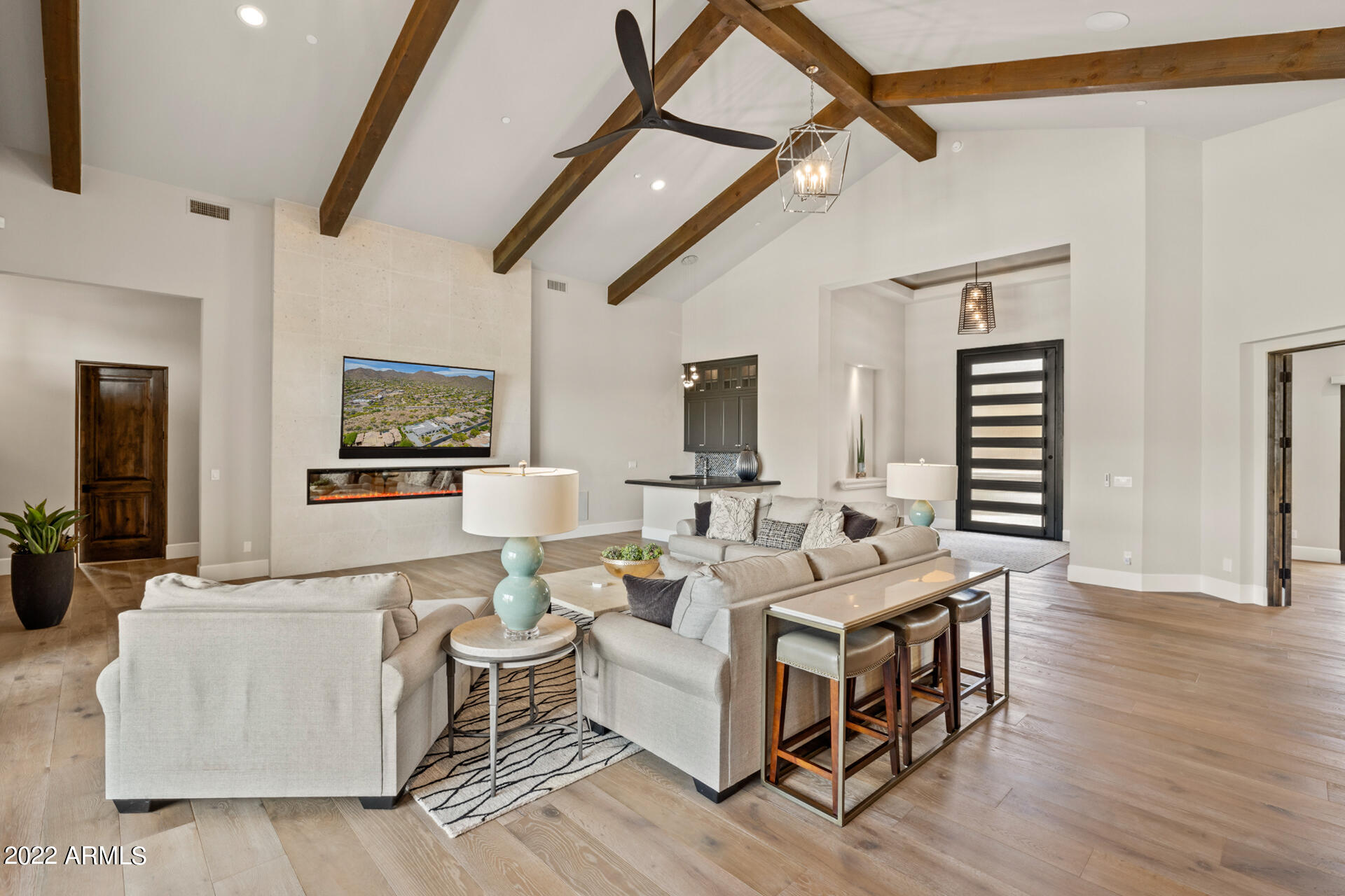 SIERRA HILLS - Residential