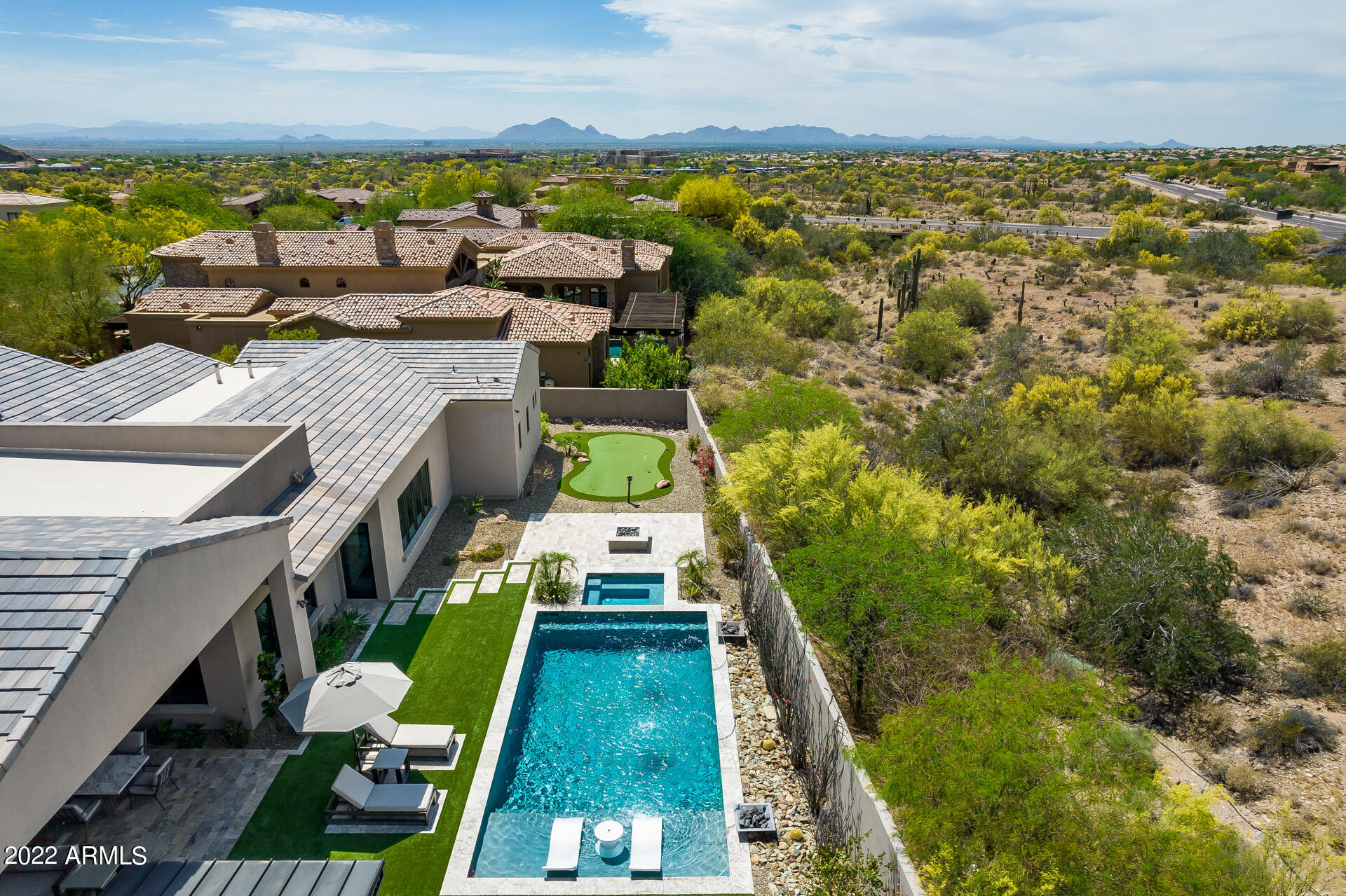 SIERRA HILLS - Residential