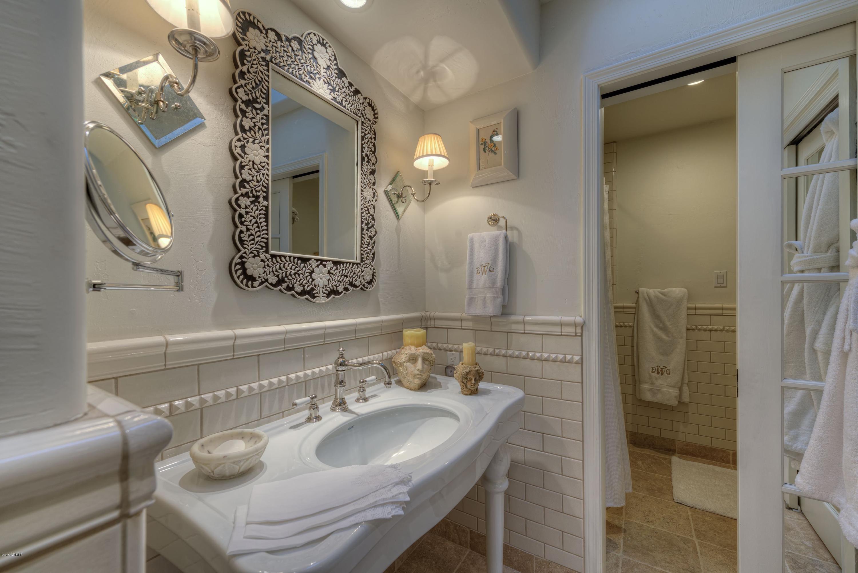 COLANTHE CIRCLE - Residential