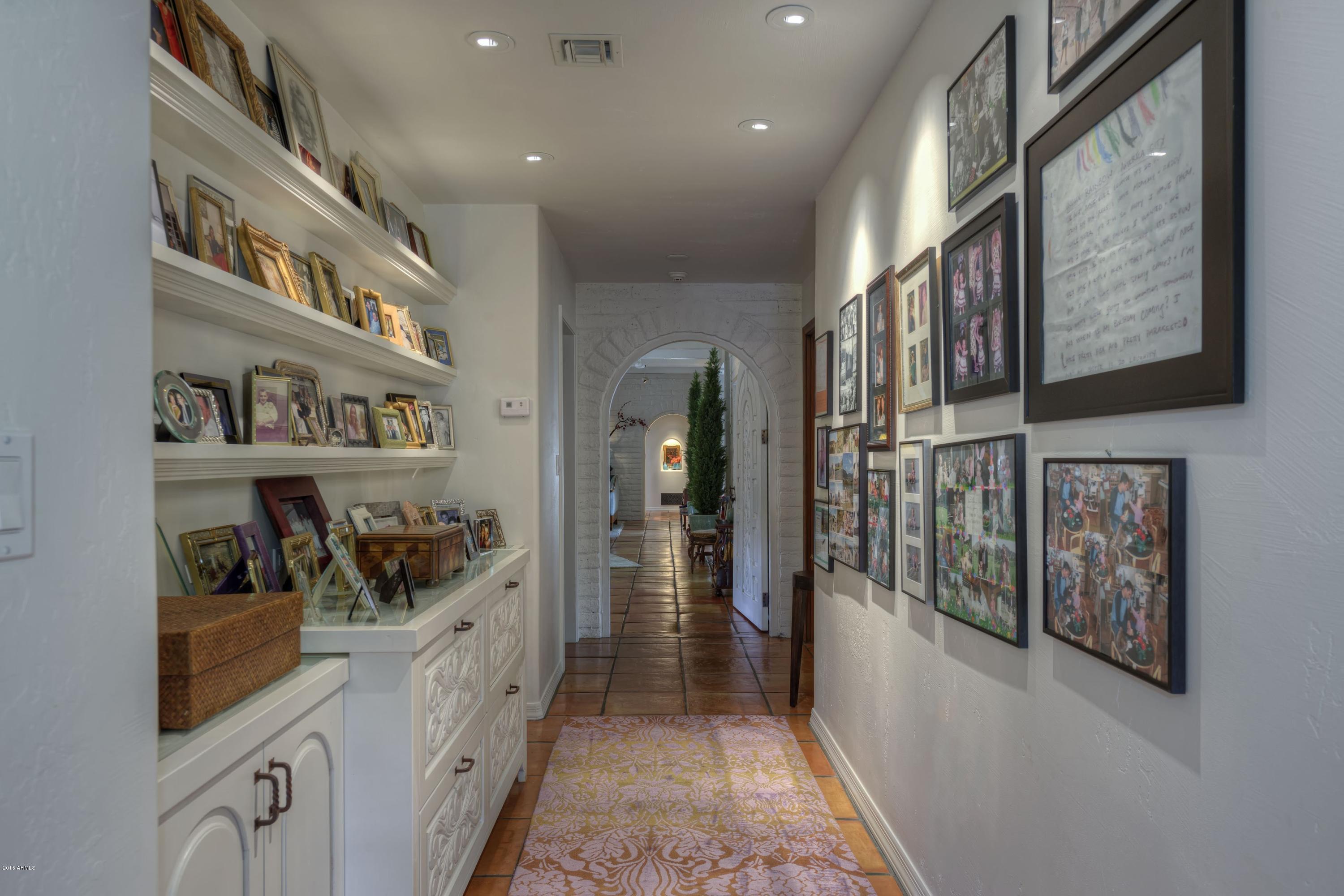COLANTHE CIRCLE - Residential