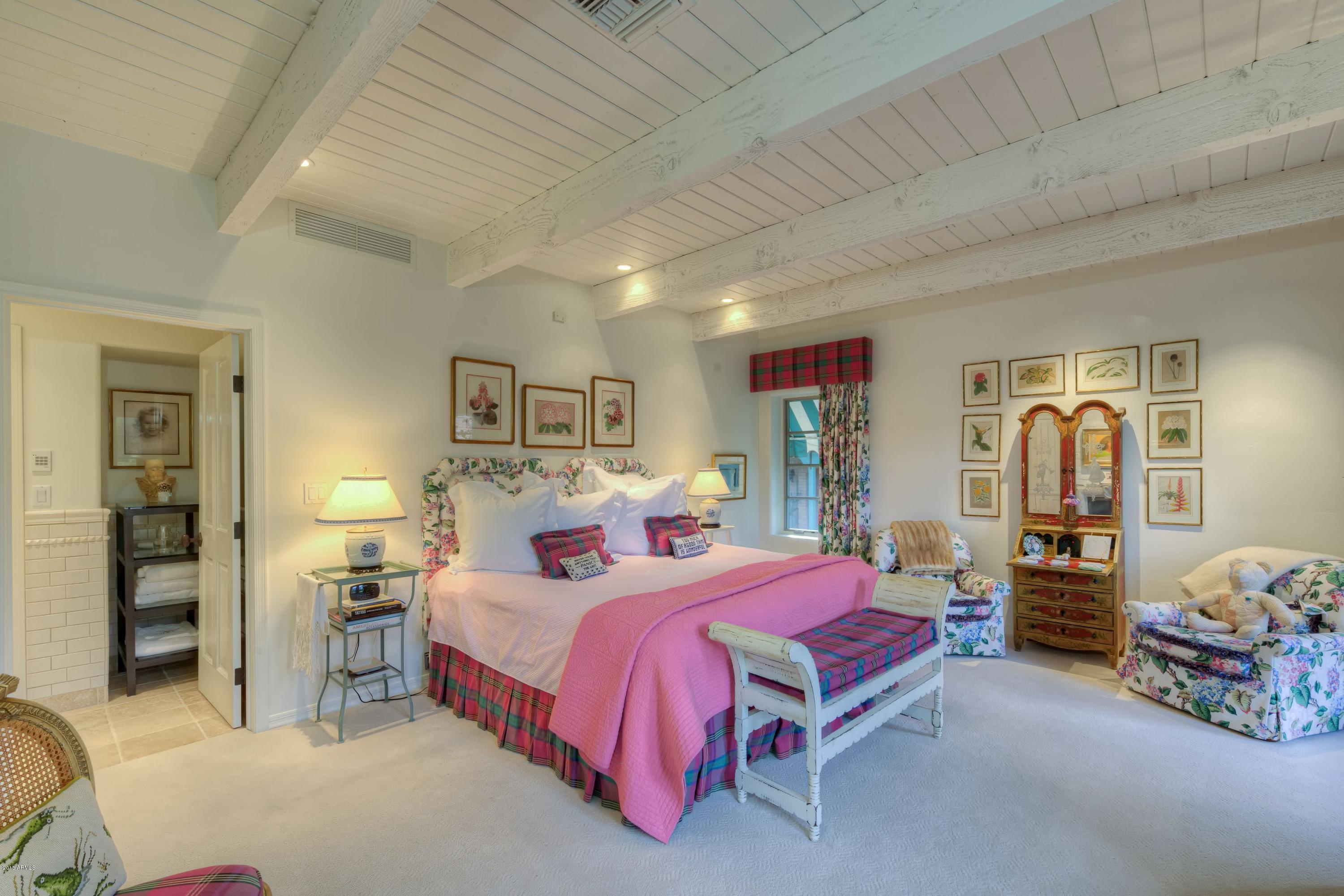 COLANTHE CIRCLE - Residential