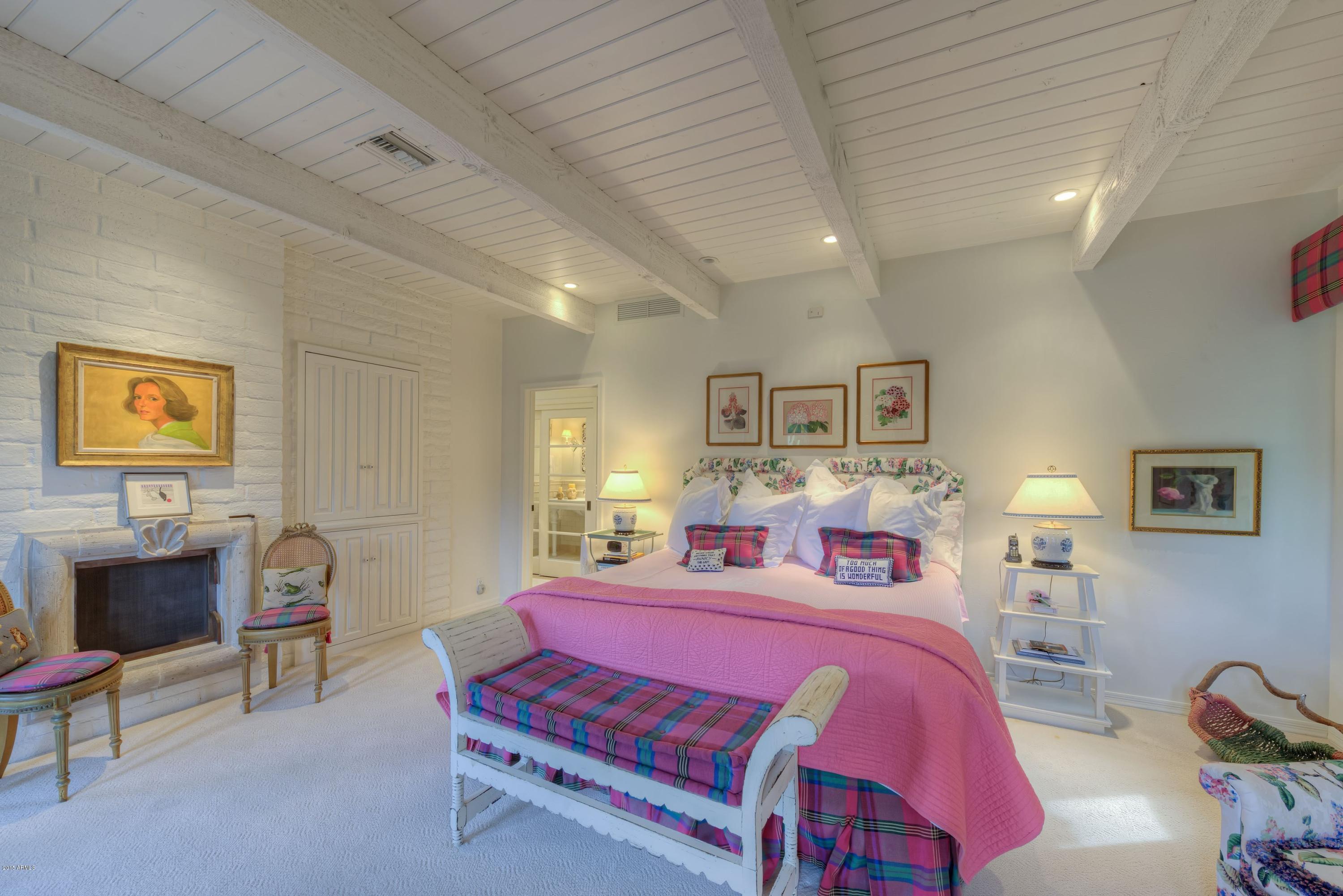 COLANTHE CIRCLE - Residential