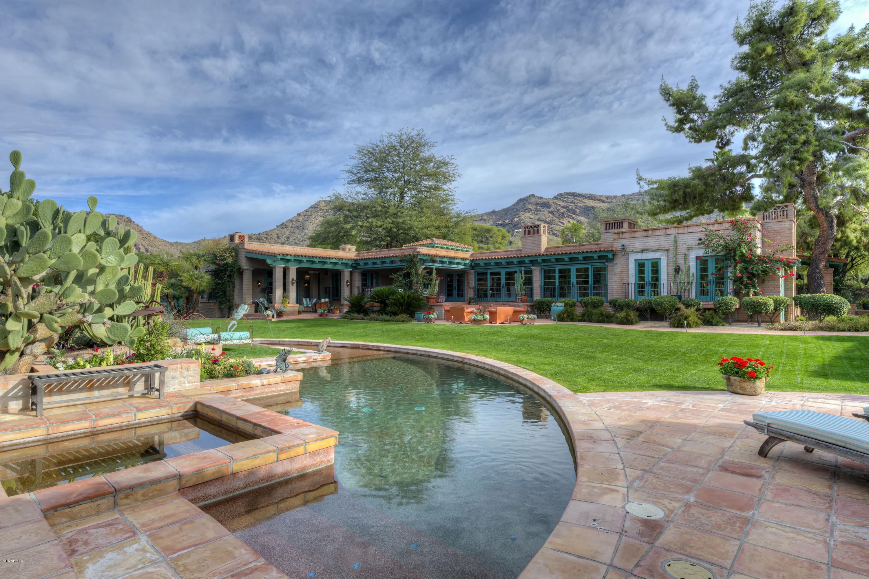 COLANTHE CIRCLE - Residential