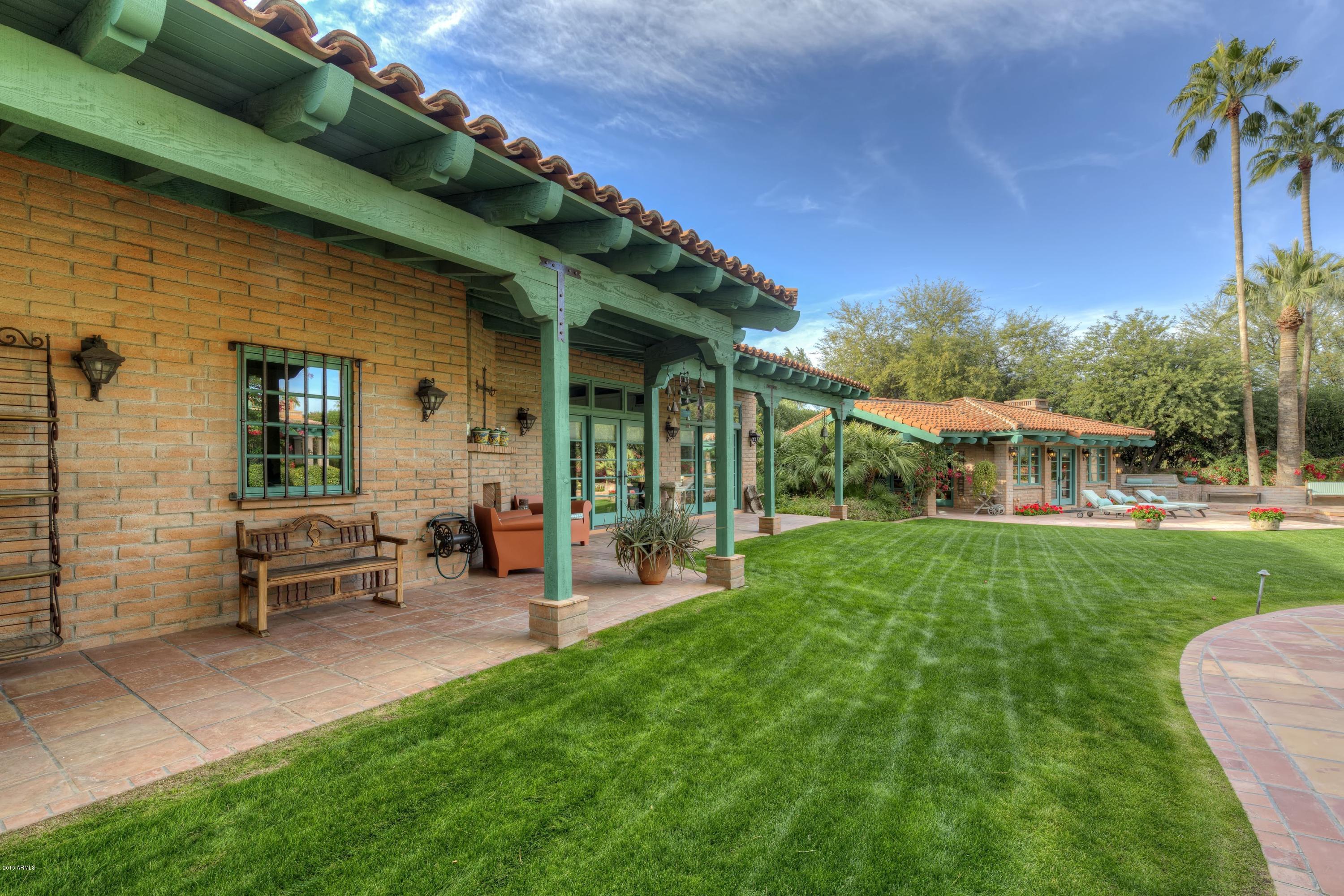 COLANTHE CIRCLE - Residential