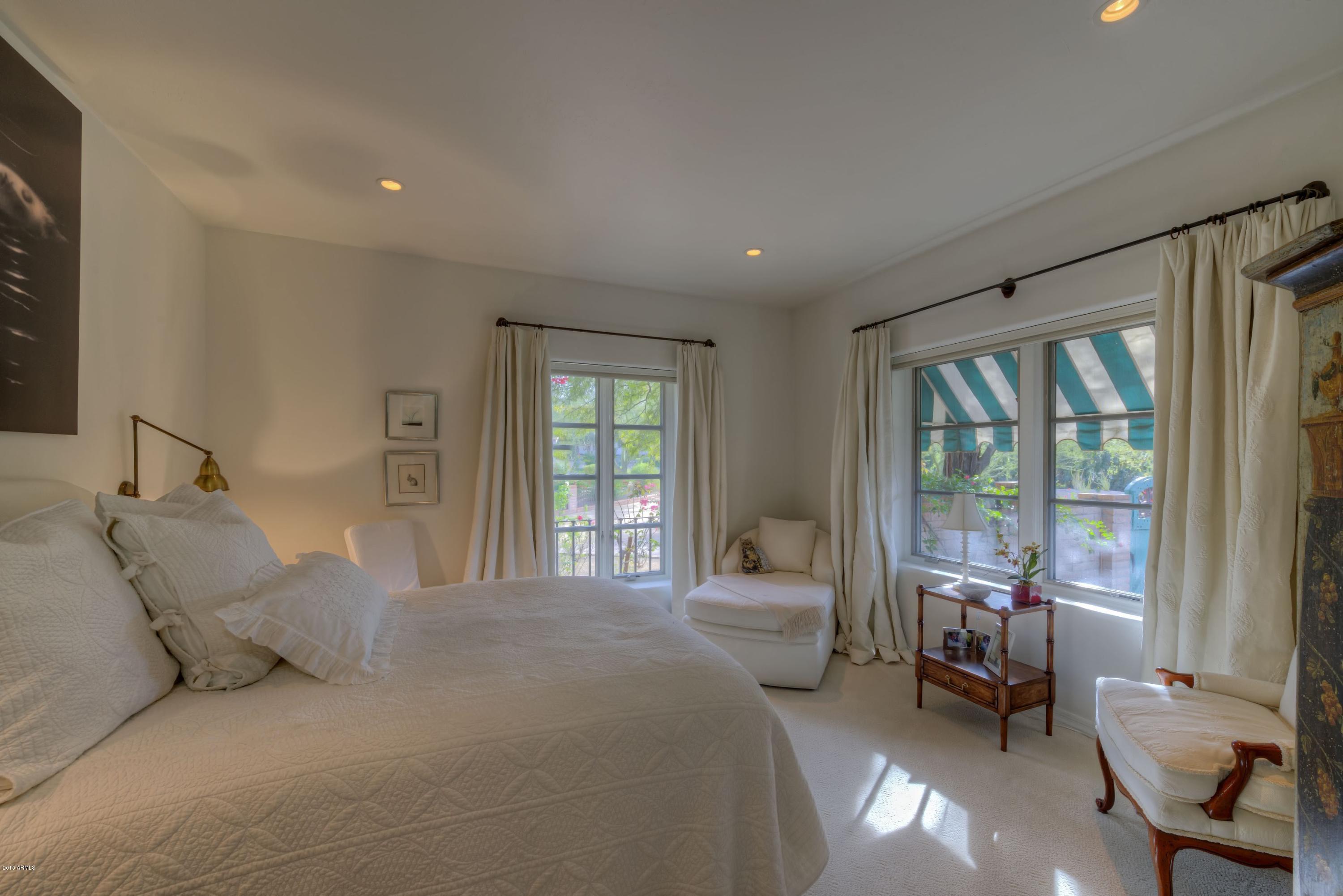 COLANTHE CIRCLE - Residential
