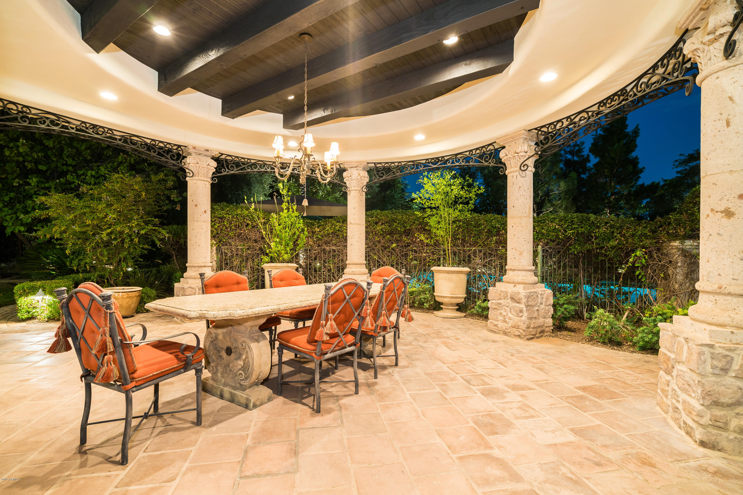 PARADISE VALLEY FARMS - Residential