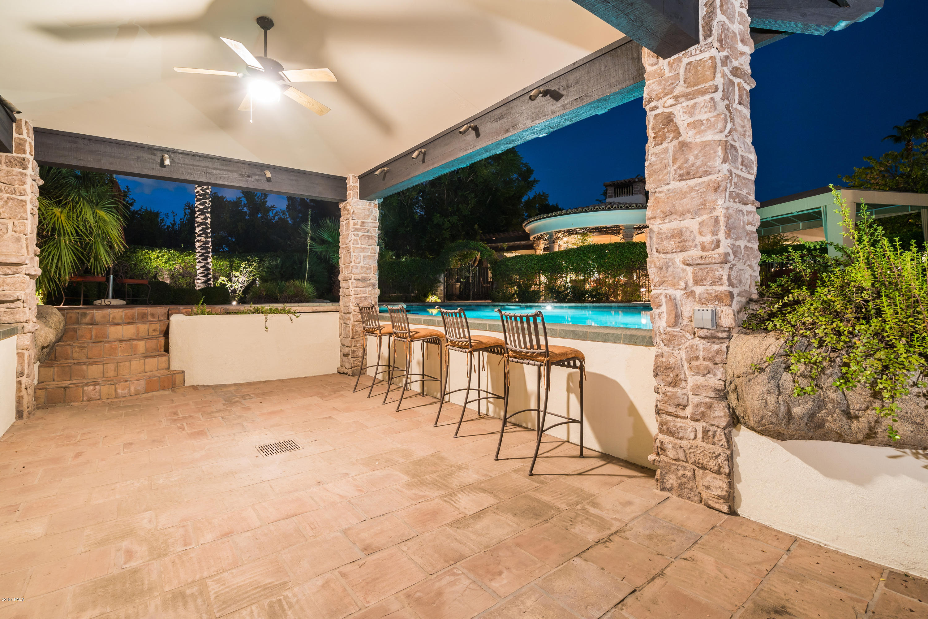 PARADISE VALLEY FARMS - Residential