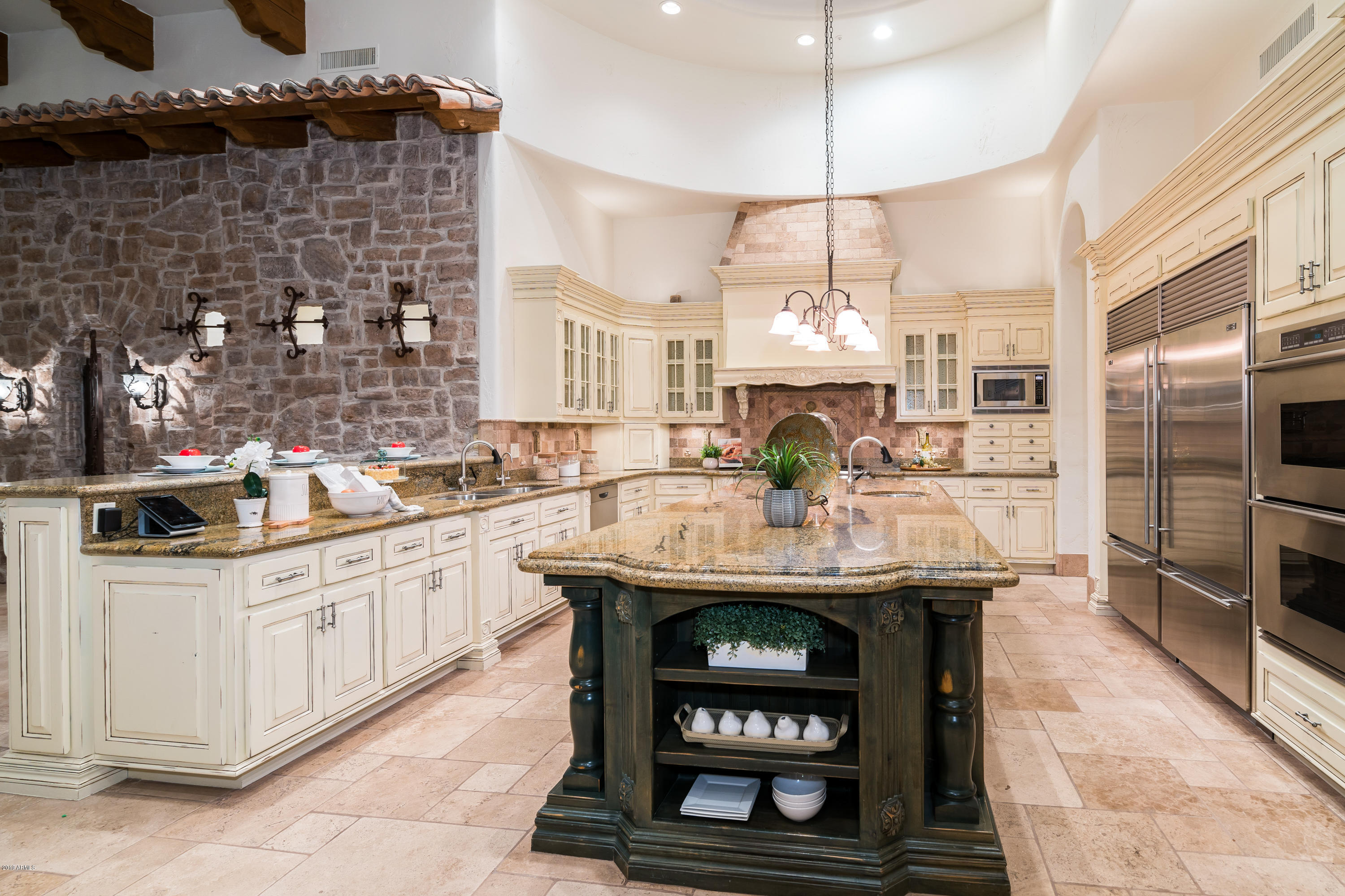 PARADISE VALLEY FARMS - Residential