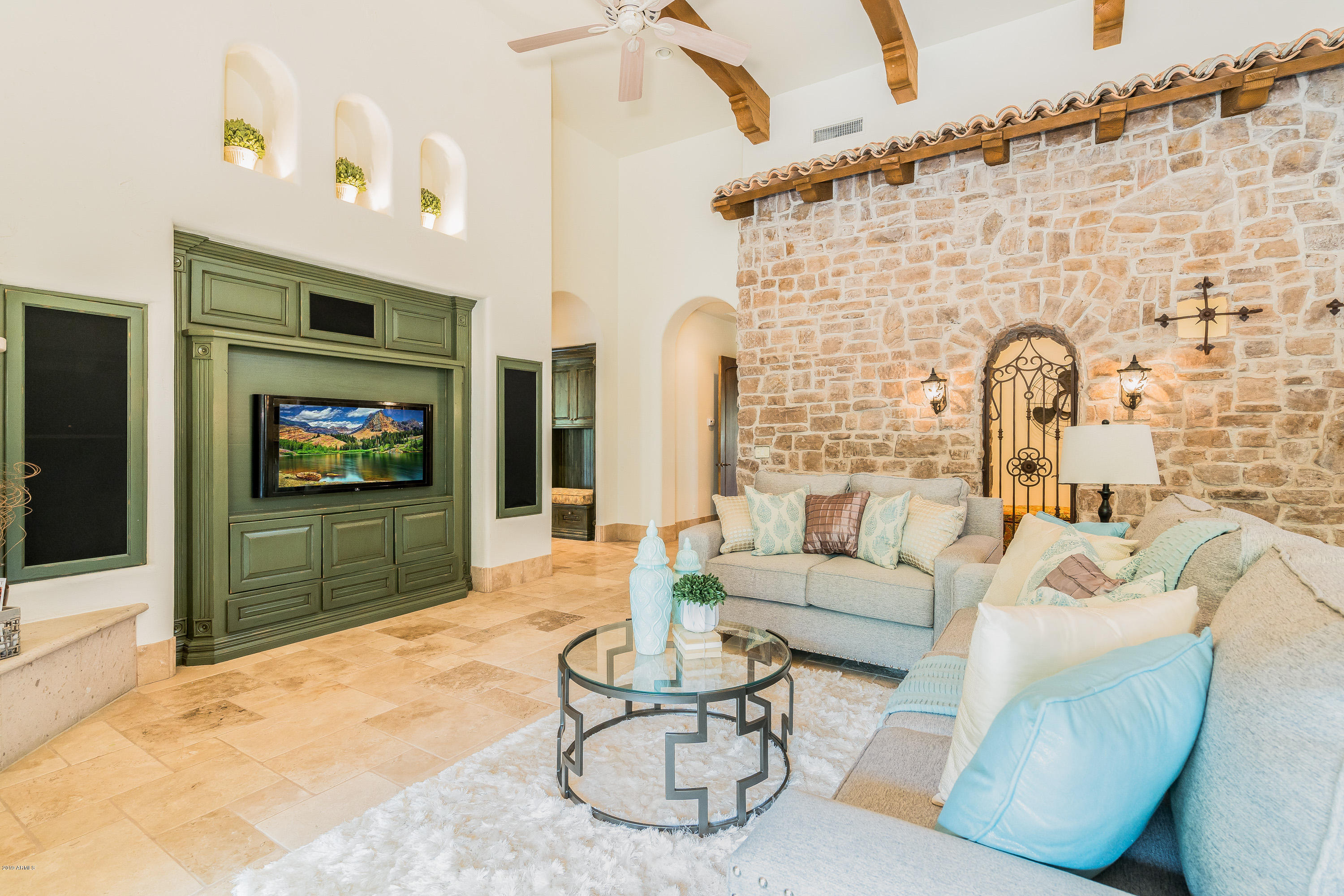 PARADISE VALLEY FARMS - Residential