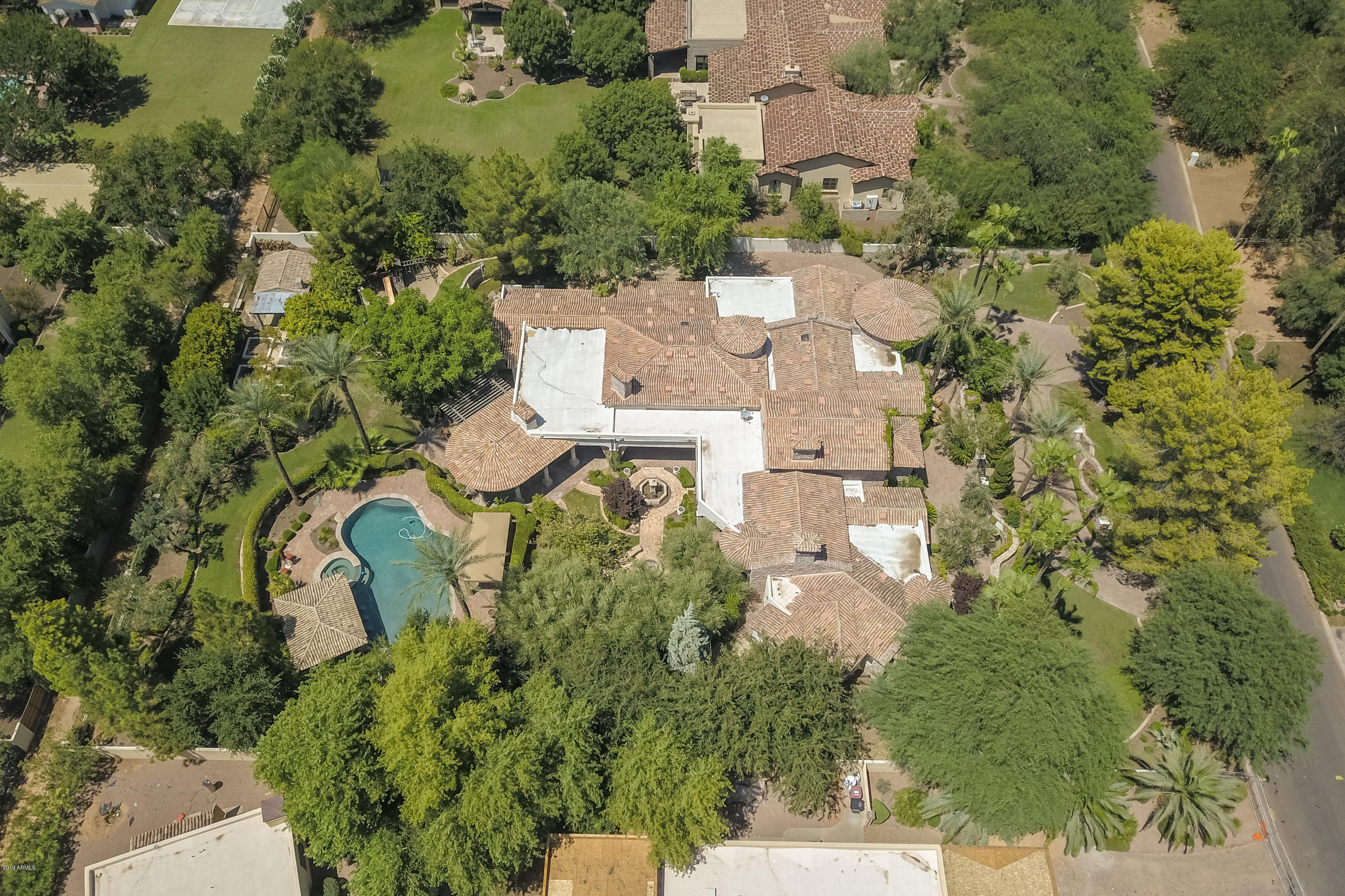 PARADISE VALLEY FARMS - Residential