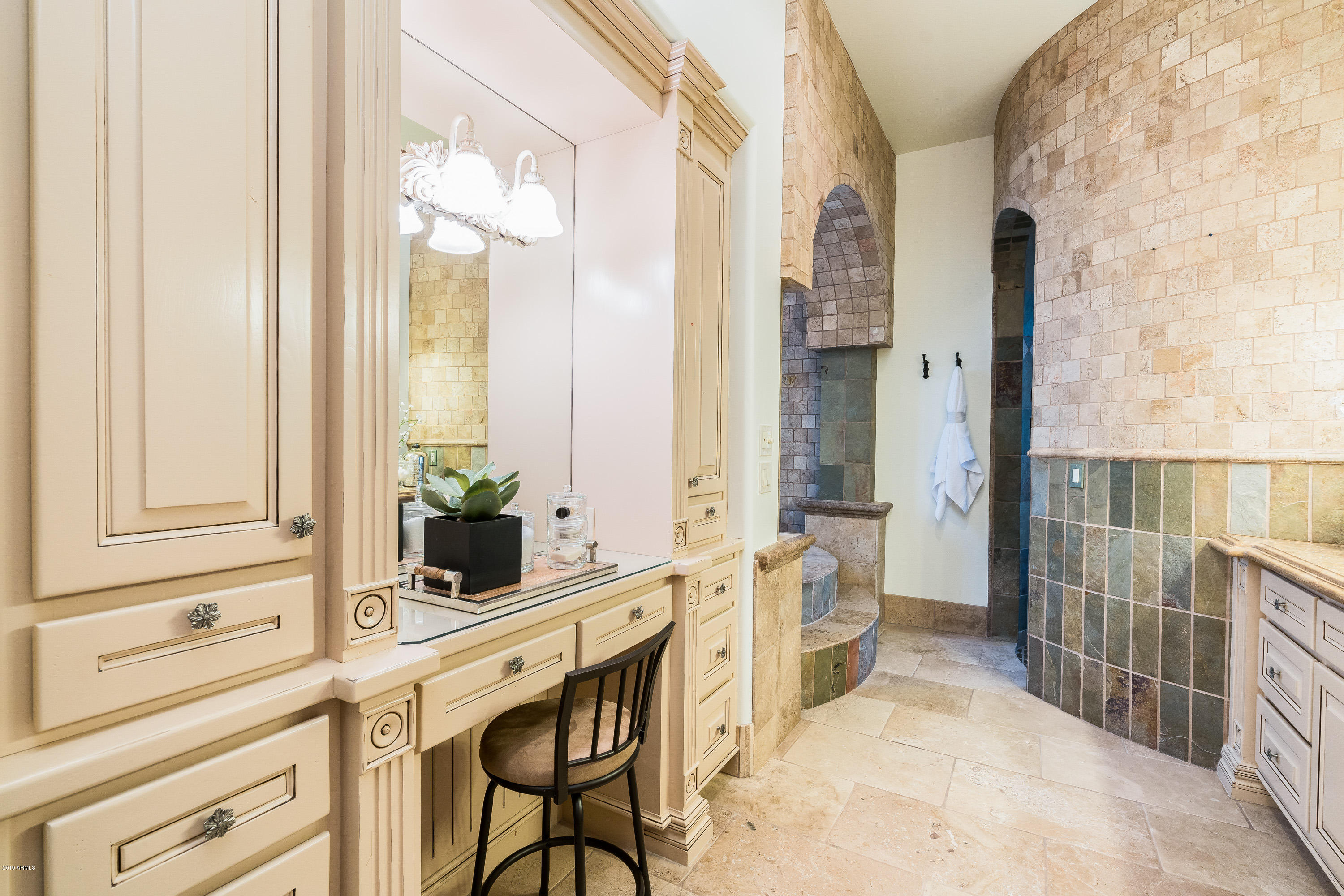 PARADISE VALLEY FARMS - Residential