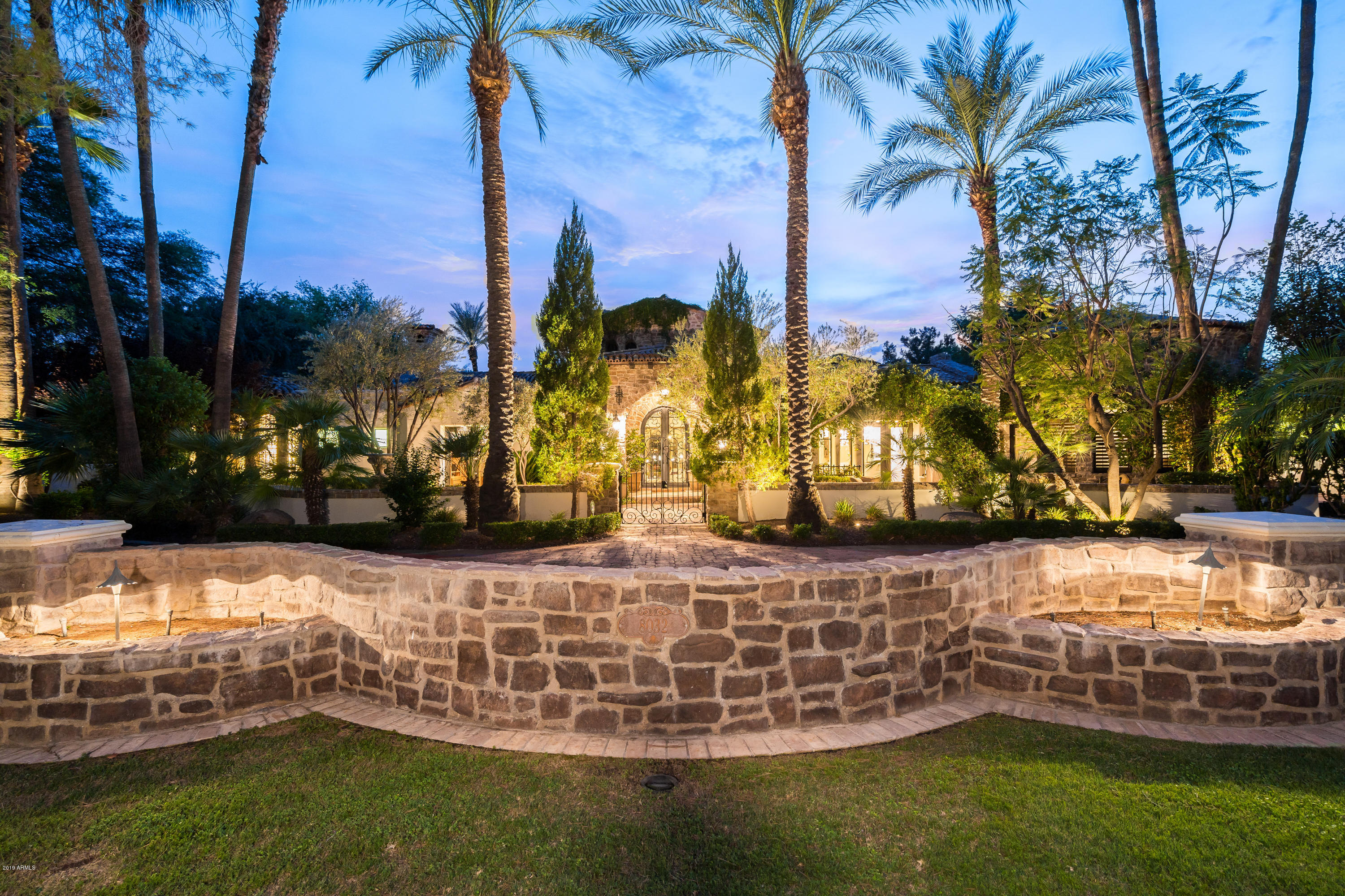 PARADISE VALLEY FARMS - Residential