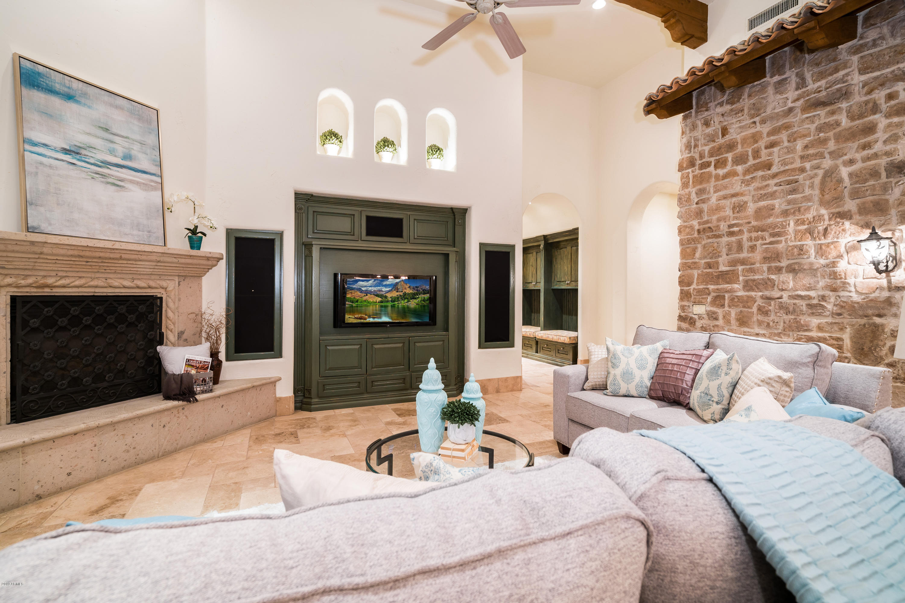 PARADISE VALLEY FARMS - Residential