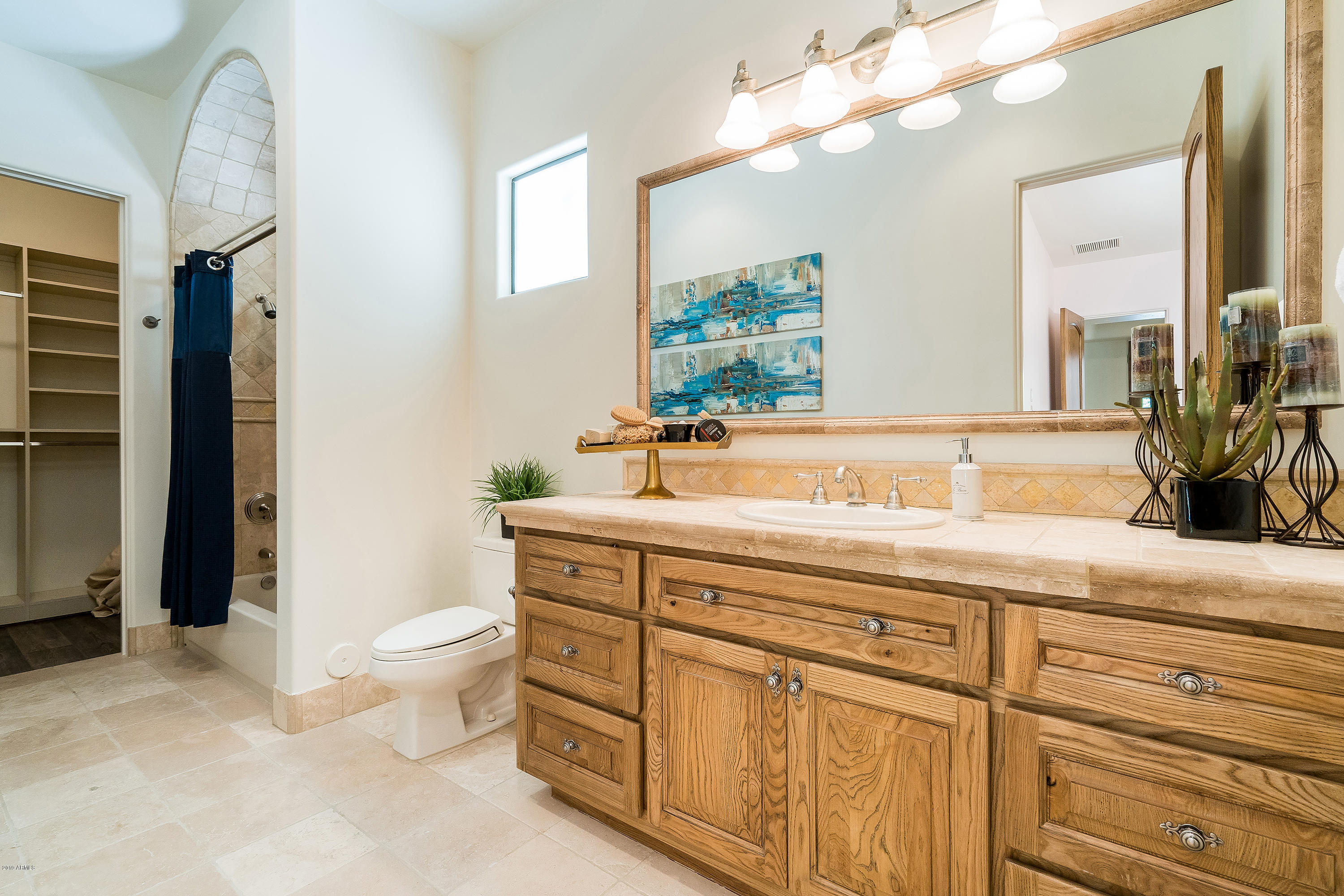 PARADISE VALLEY FARMS - Residential